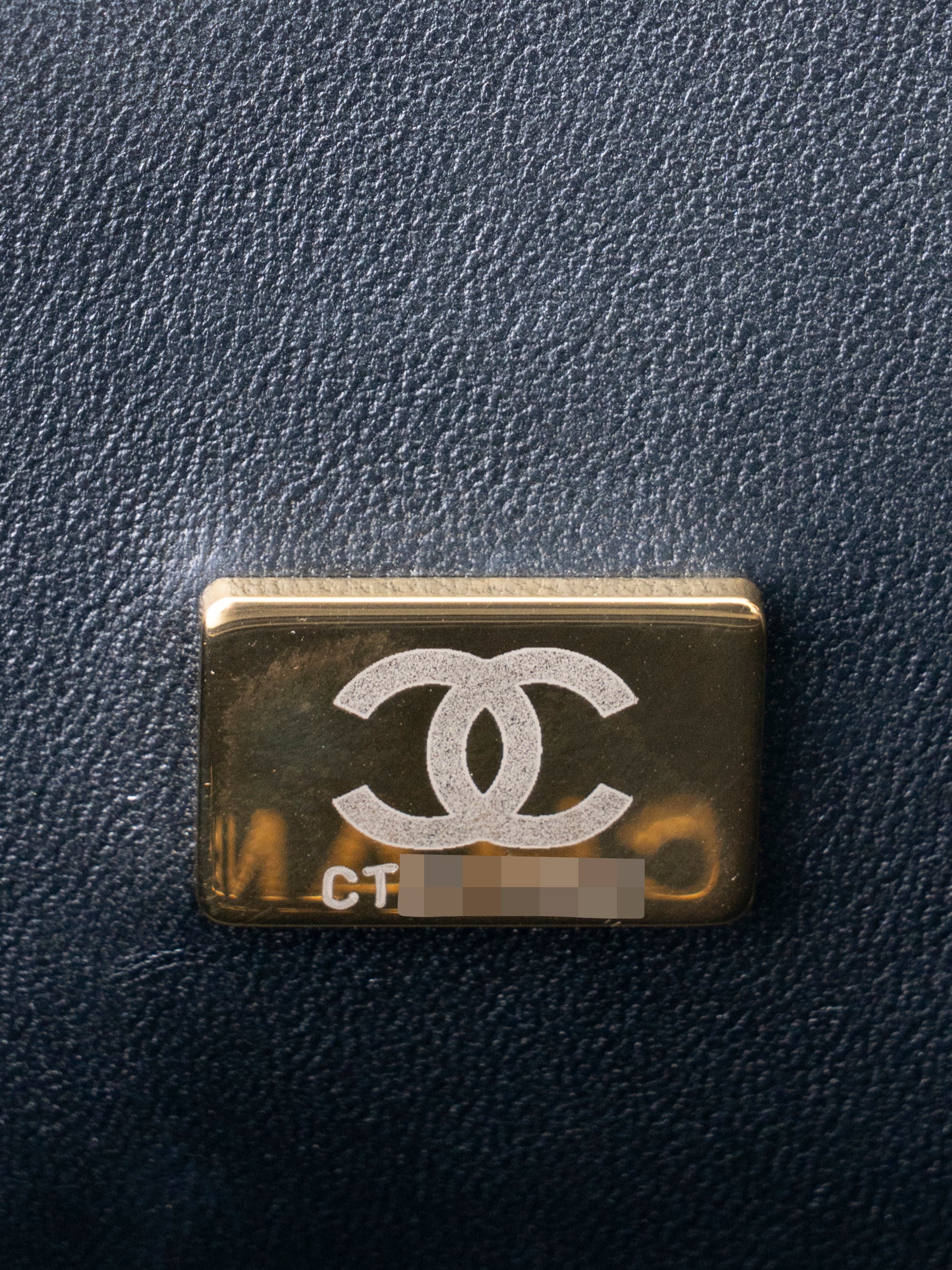 Chanel Boy Chanel Chain Shoulder Bag Caviar Skin Black Gold Hardware