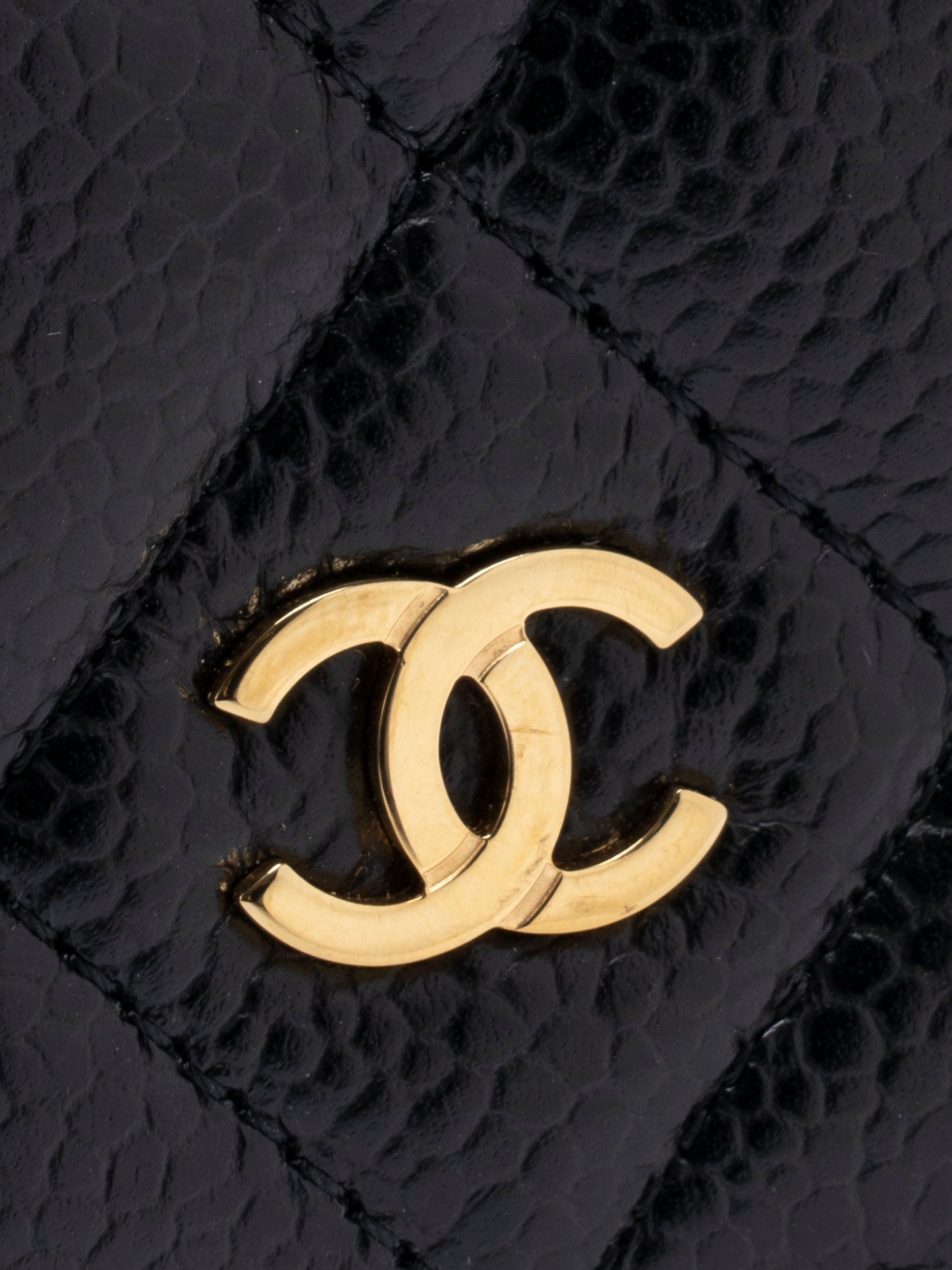 シャネル マトラッセ シリアルプレート チェーンウォレット キャビアスキン ブラック ゴールド金具