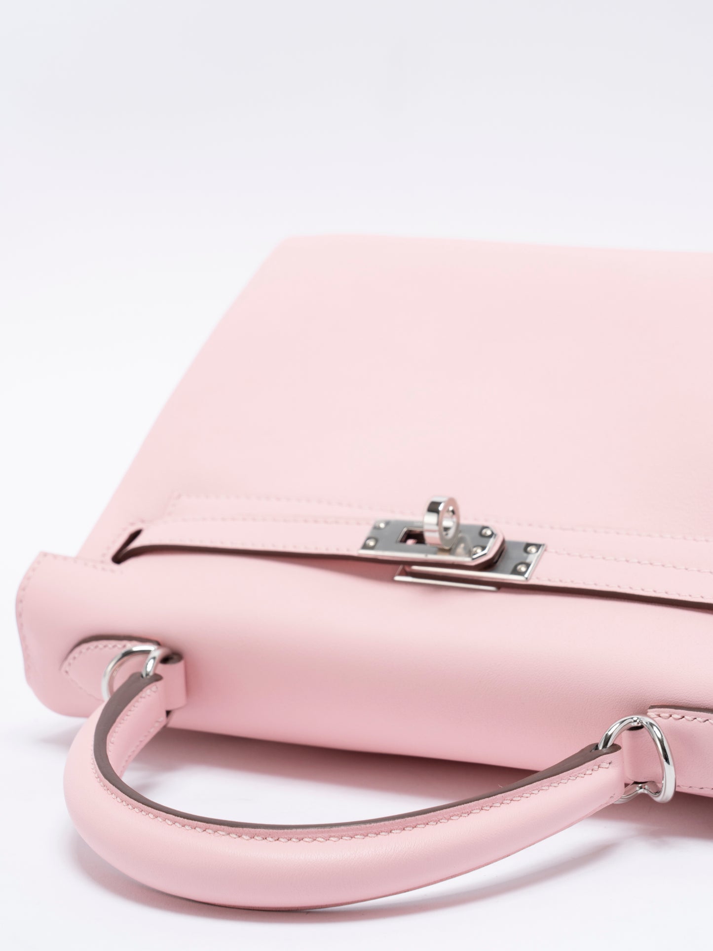 エルメス ケリー25 ハンドバッグ 内縫い K刻:2025年 スイフト ローズサクラ シルバー金具 新品