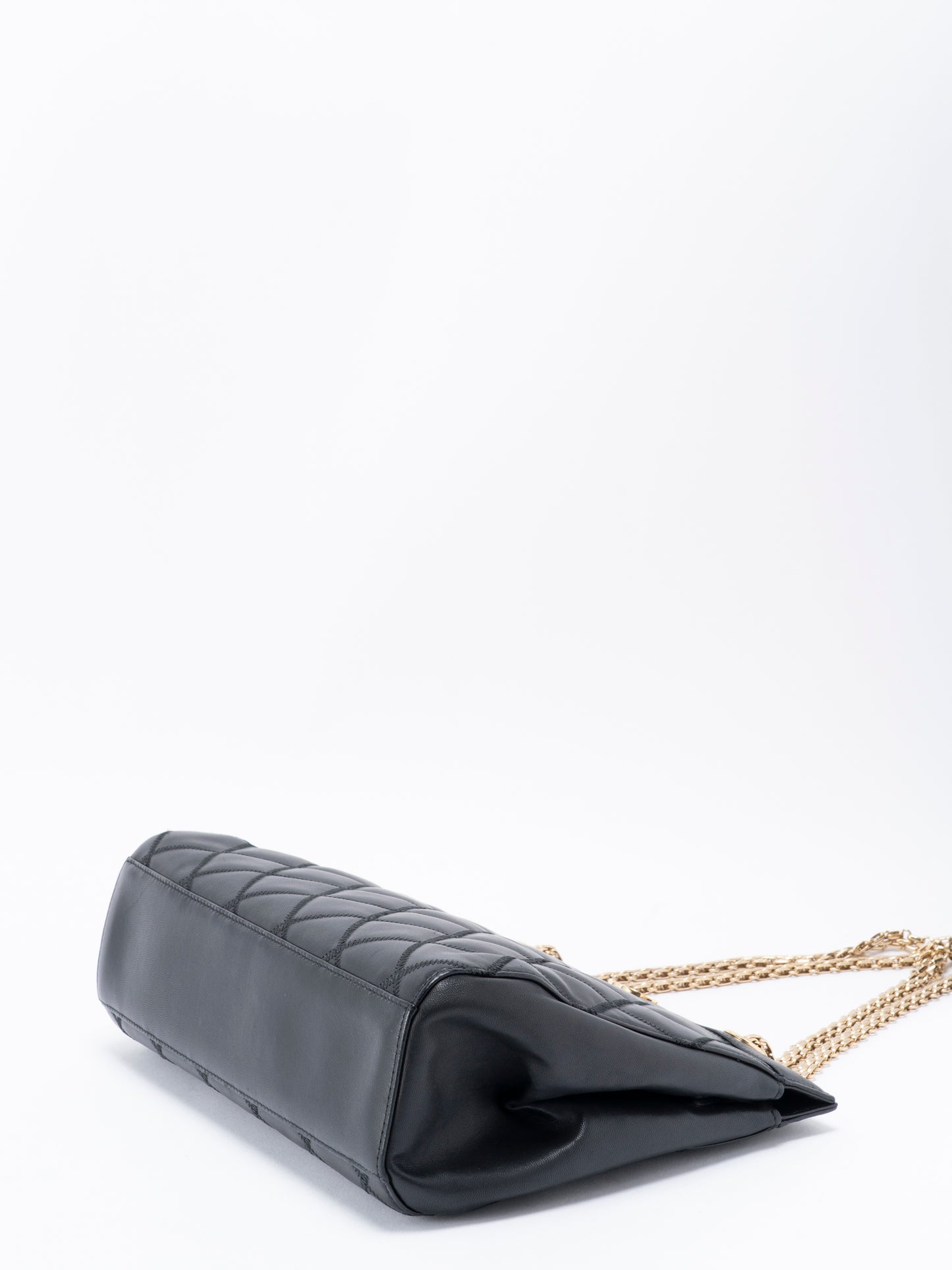 シャネル ビコローレ チェーントートバッグ ラムスキン ブラック ゴールド金具