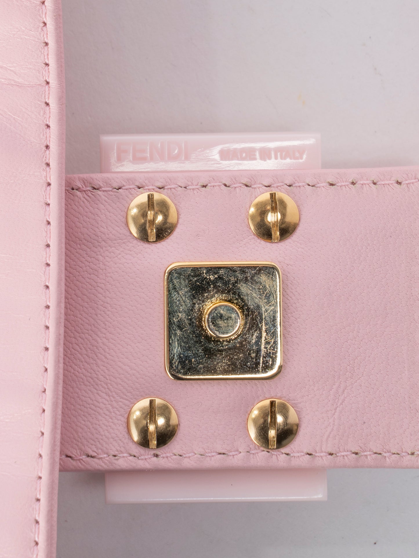 フェンディ マンマバケット ショルダーバッグ レザー ピンク ゴールド金具