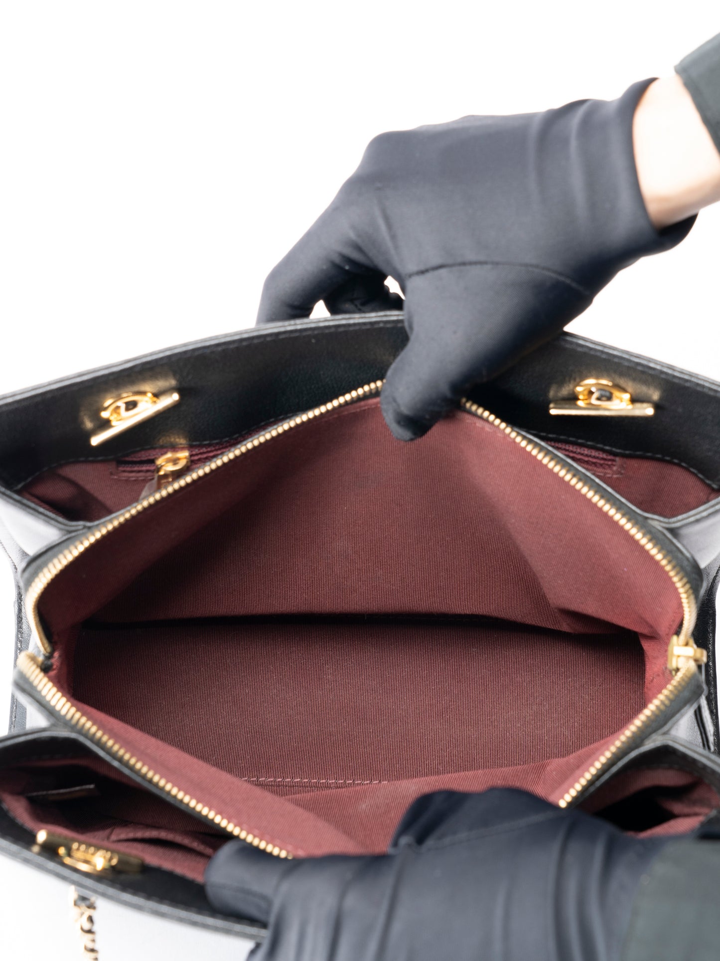 シャネル マトラッセ チェーントートバッグ ラムスキン ブラック ゴールド金具