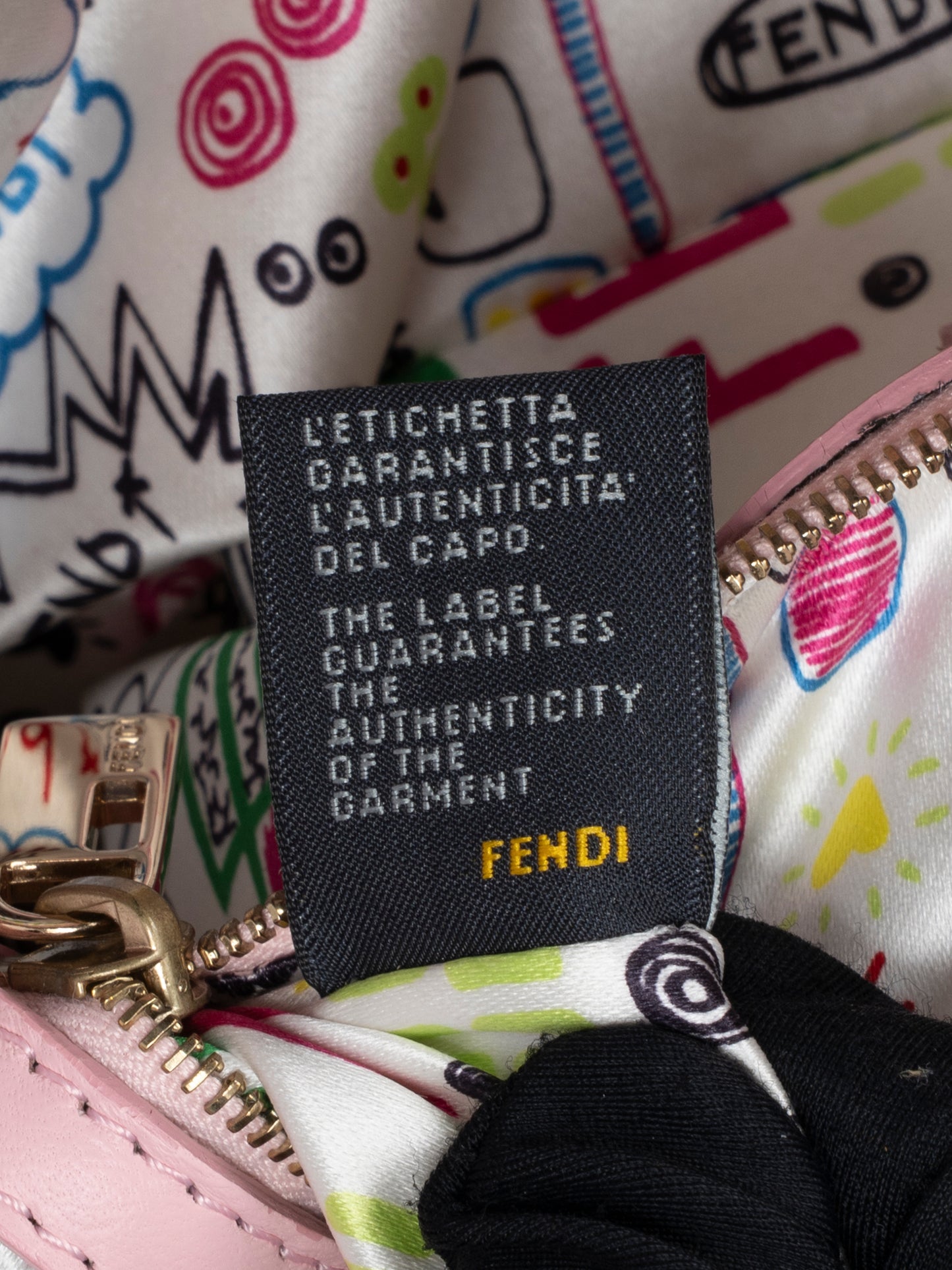 フェンディ マンマバケット ショルダーバッグ レザー ピンク ゴールド金具