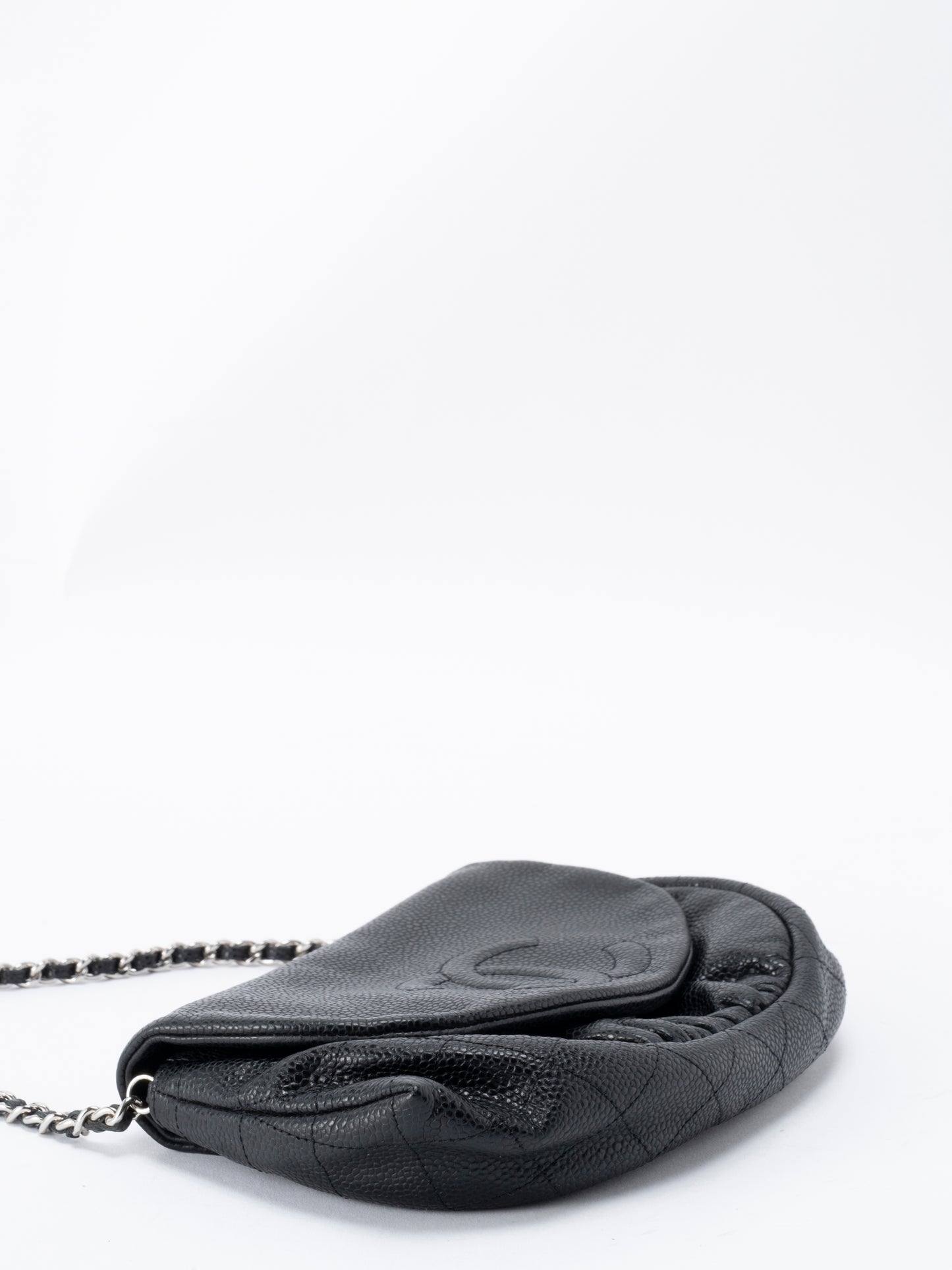 シャネル ココマーク ハーフムーン チェーンウォレット キャビアスキン ブラック シルバー金具