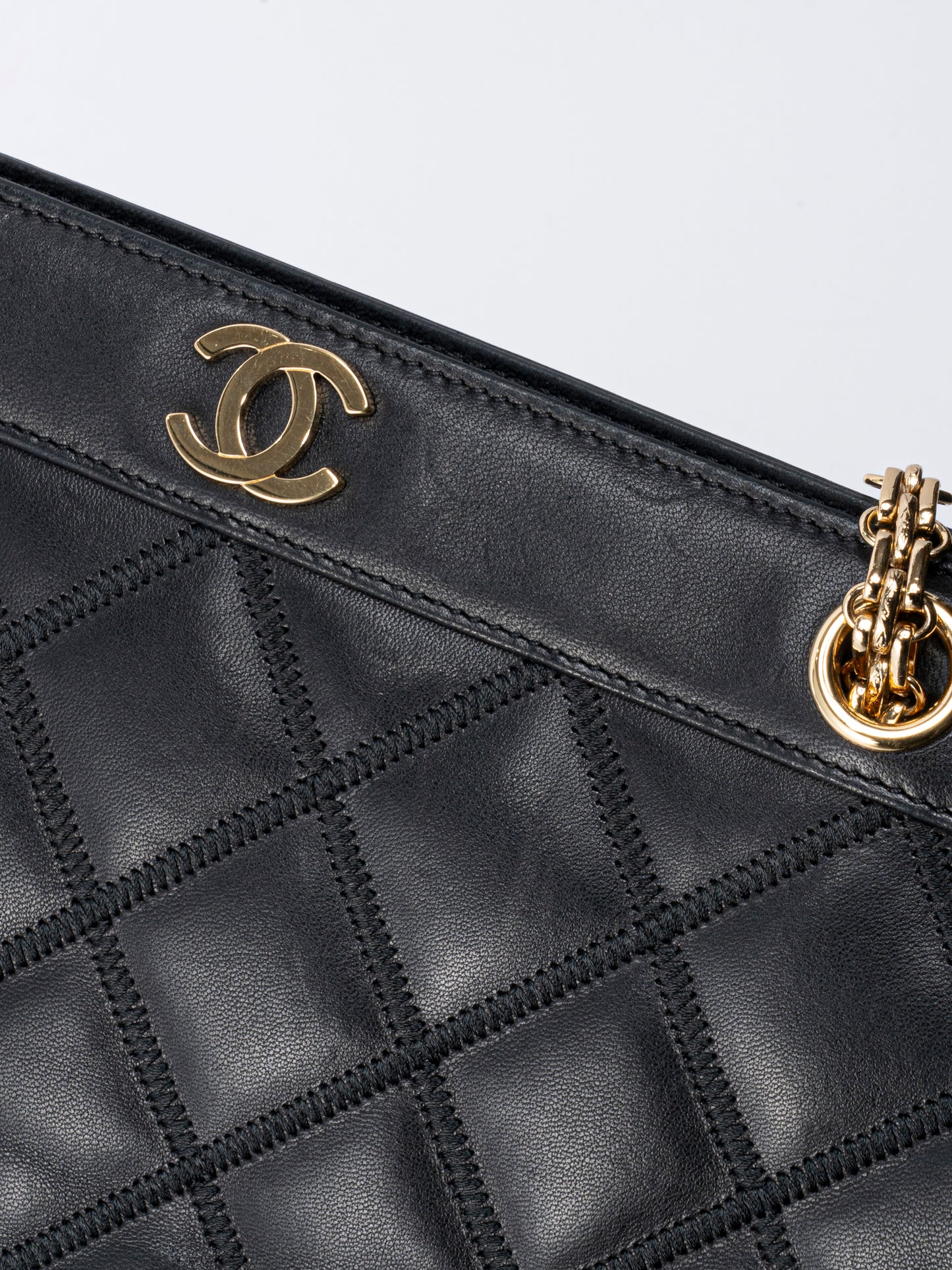 シャネル ビコローレ チェーントートバッグ ラムスキン ブラック ゴールド金具