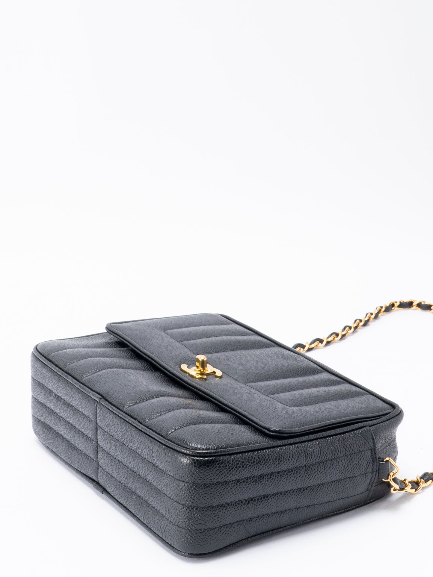 シャネル マドモアゼル チェーンカメラバッグ キャビアスキン ブラック ゴールド金具