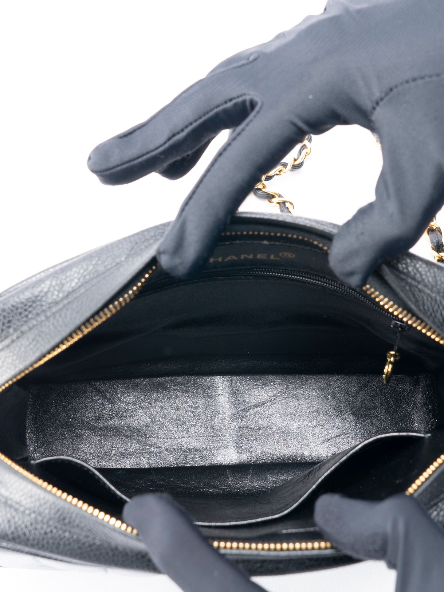 シャネル マドモアゼル チェーンカメラバッグ キャビアスキン ブラック ゴールド金具