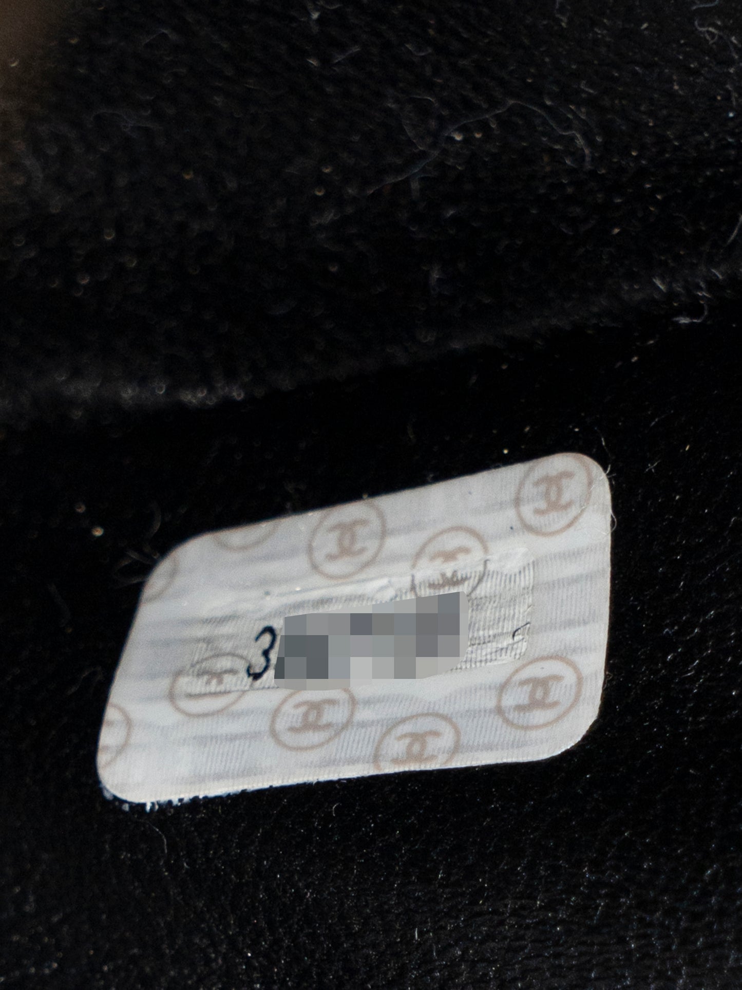 シャネル マトラッセ ターンロック チェーンカメラバッグ キャビアスキン ブラック ゴールド金具