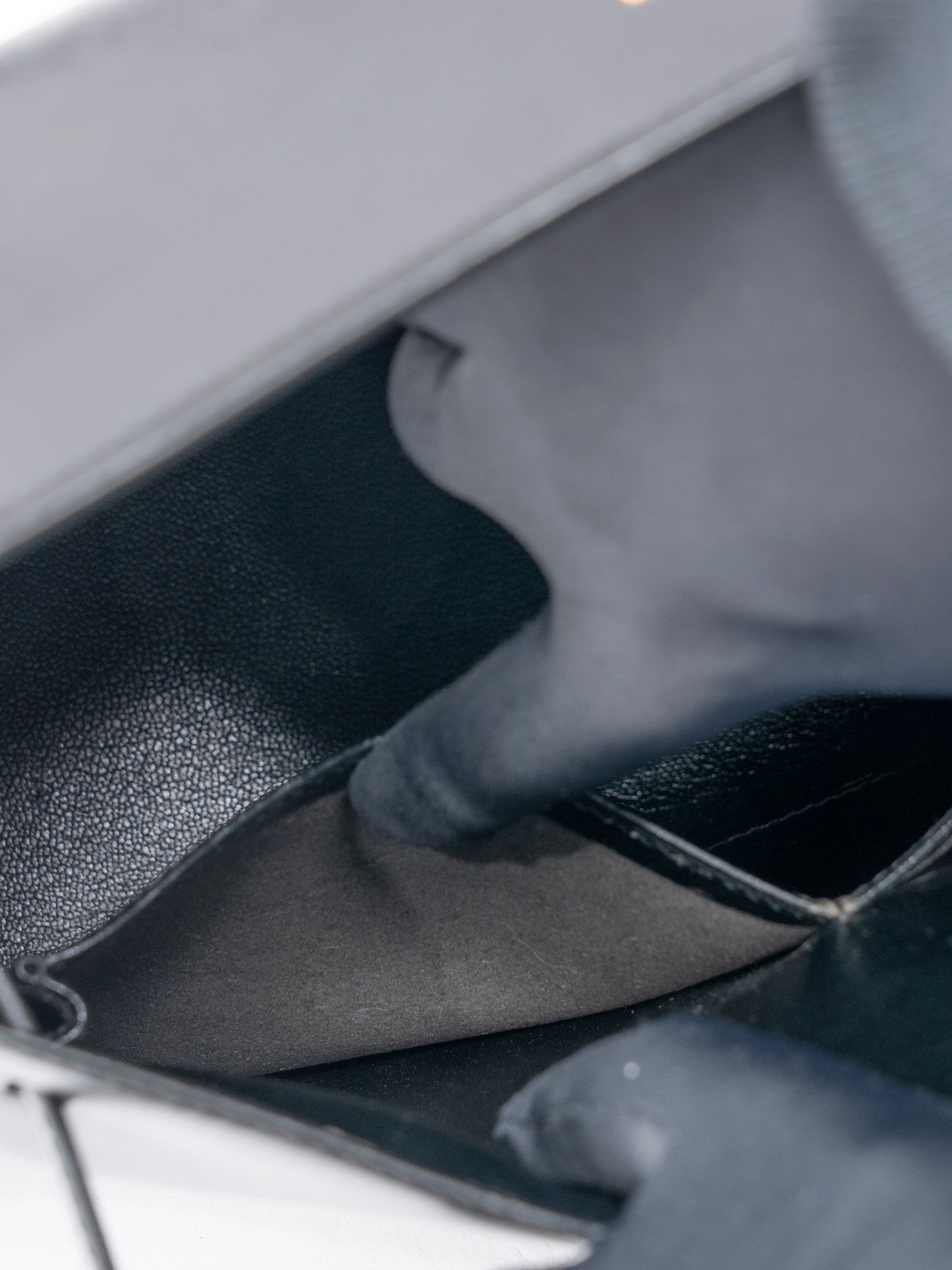 エルメス ケリー28 ハンドバッグ 外縫い 〇Z刻:1996年 ボックスカーフ ブラック89 ゴールド金具