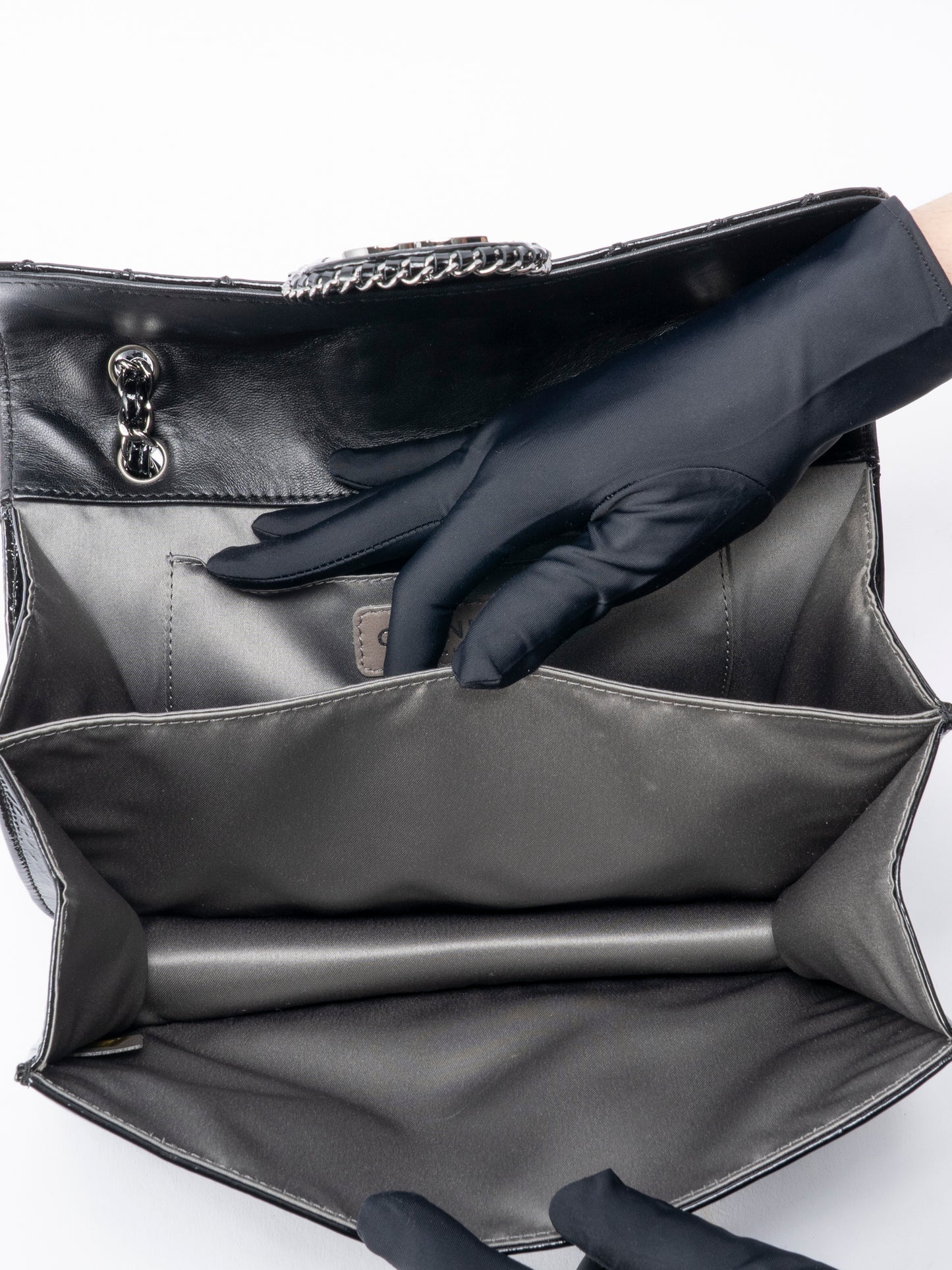 シャネル マトラッセ チェーンショルダーバッグ パテントレザー ブラック シルバー金具