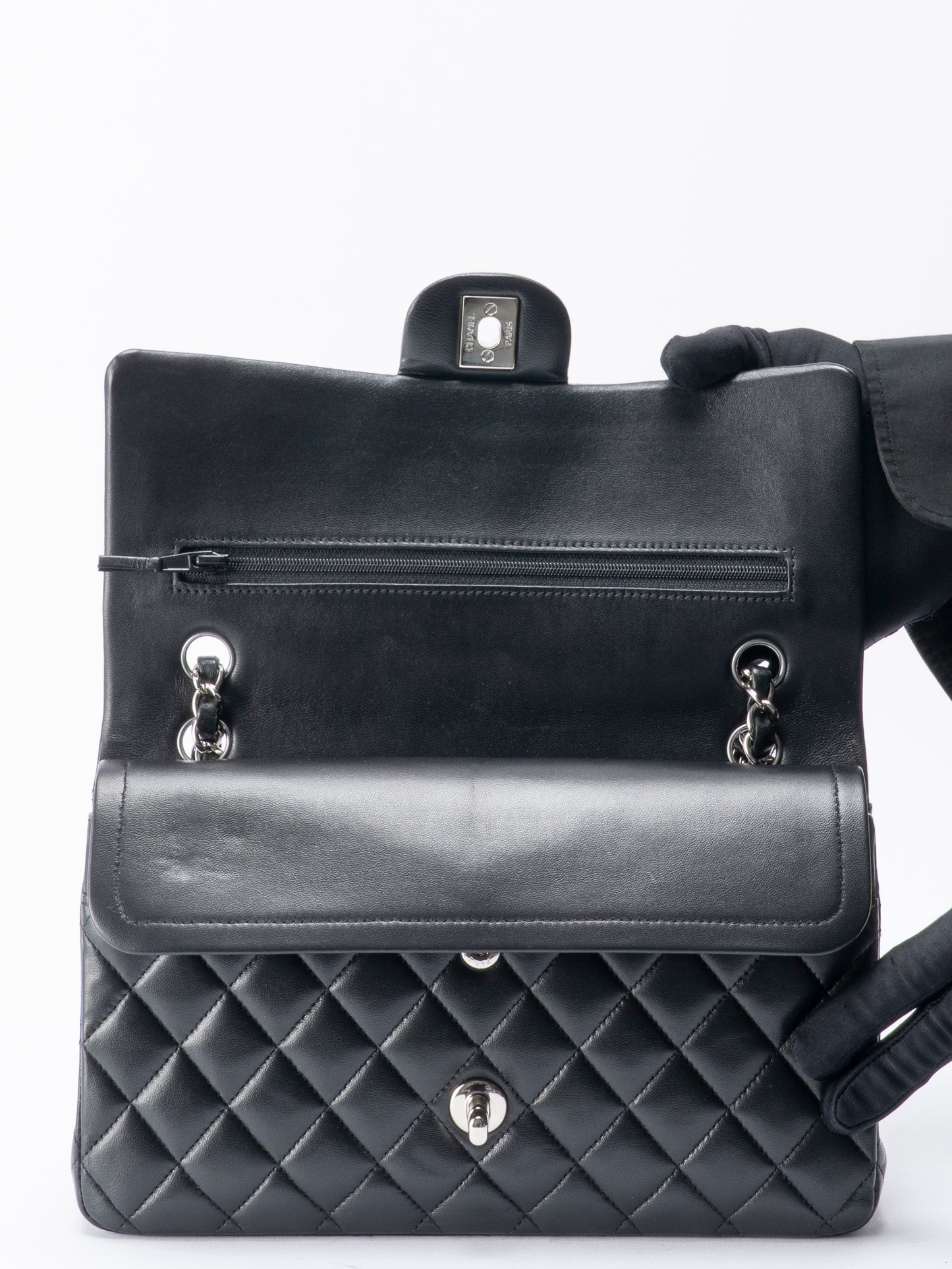 シャネル Wフラップ マトラッセ25 チェーンショルダー バッグ ラムスキン ブラック シルバー金具