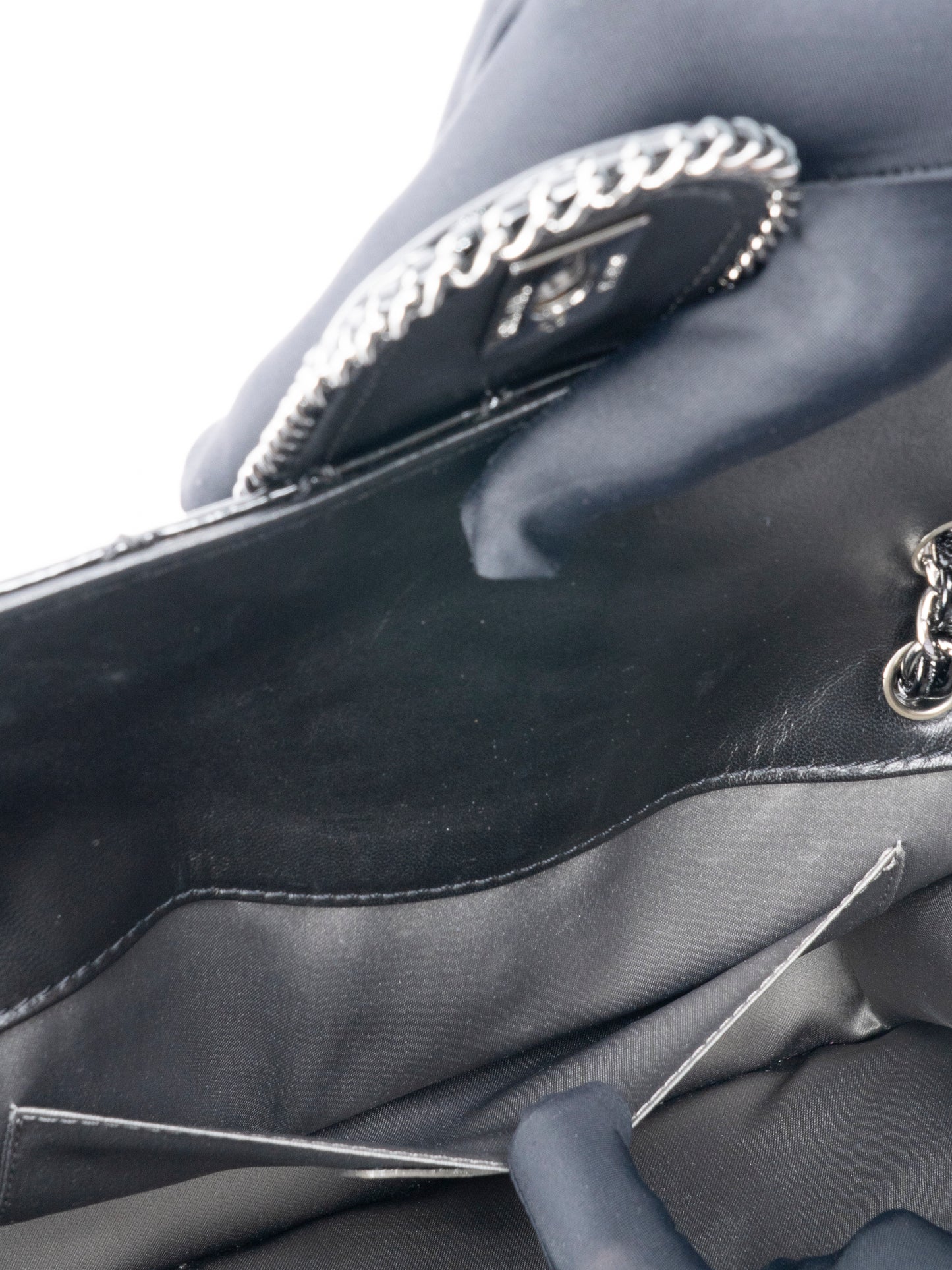 シャネル マトラッセ チェーンショルダーバッグ パテントレザー ブラック シルバー金具