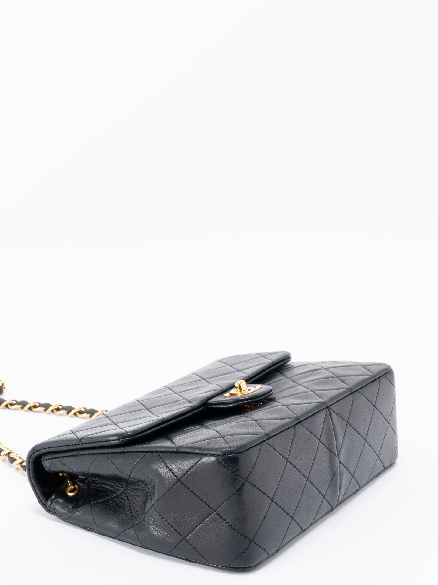 シャネル ミニマトラッセ20 チェーンショルダーバッグ ラムスキン ブラック ゴールド金具