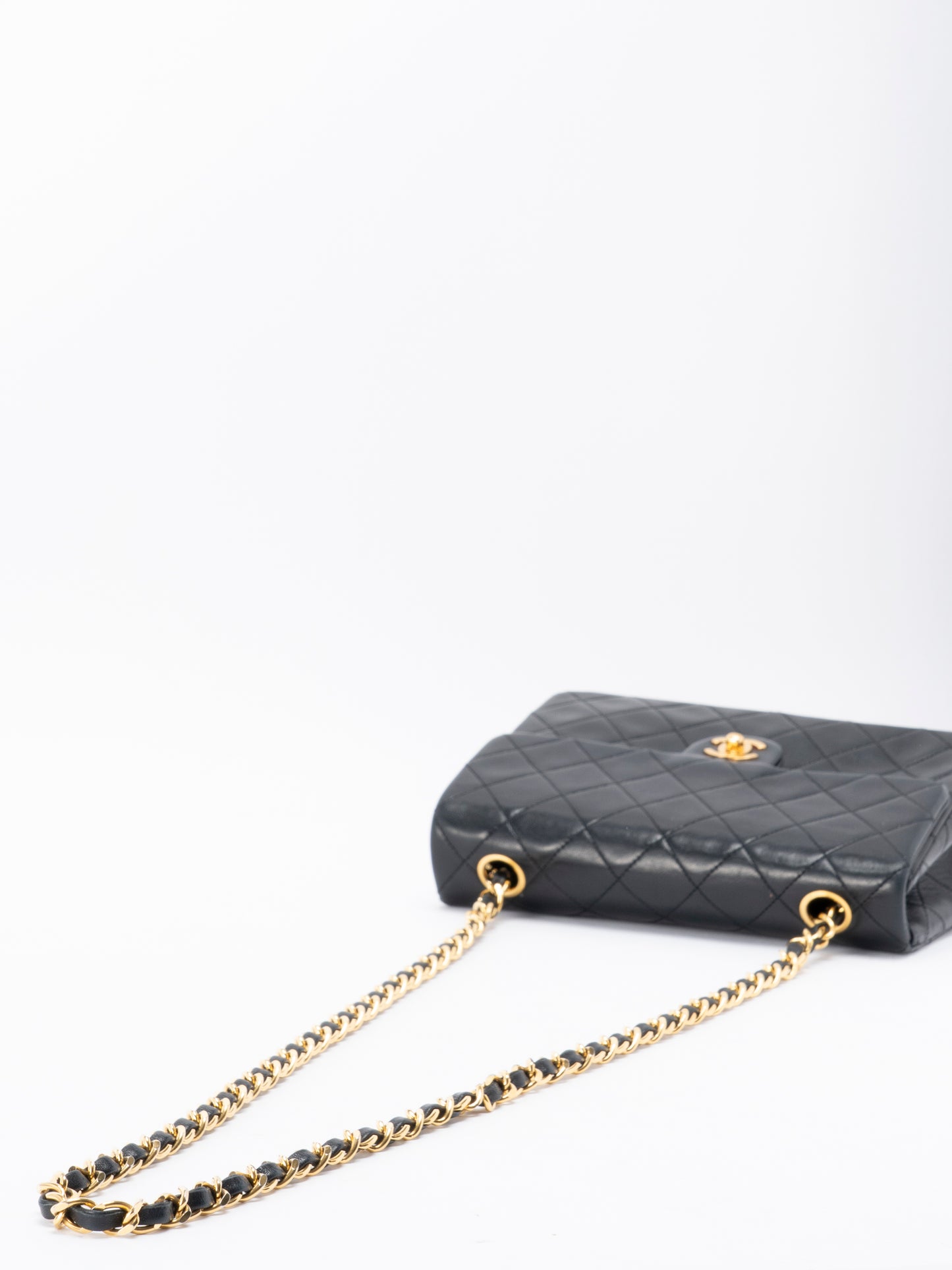 シャネル ミニマトラッセ20 チェーンショルダーバッグ ラムスキン ブラック ゴールド金具