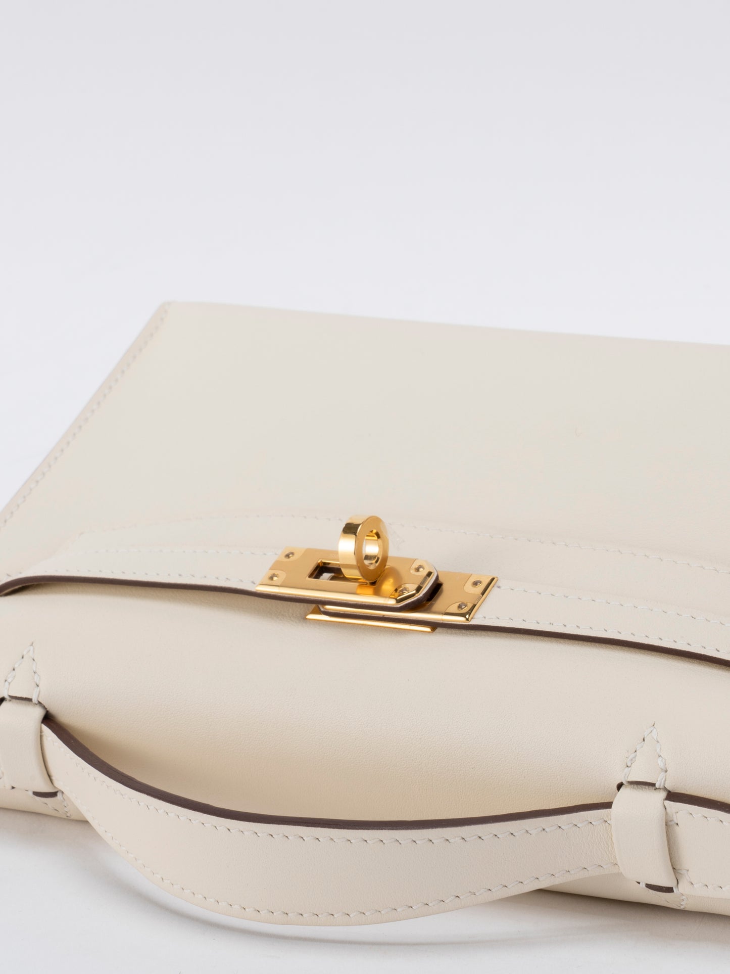 エルメス ポシェットケリー ハンドバッグ W刻:2024年 スイフト ナタ ゴールド金具