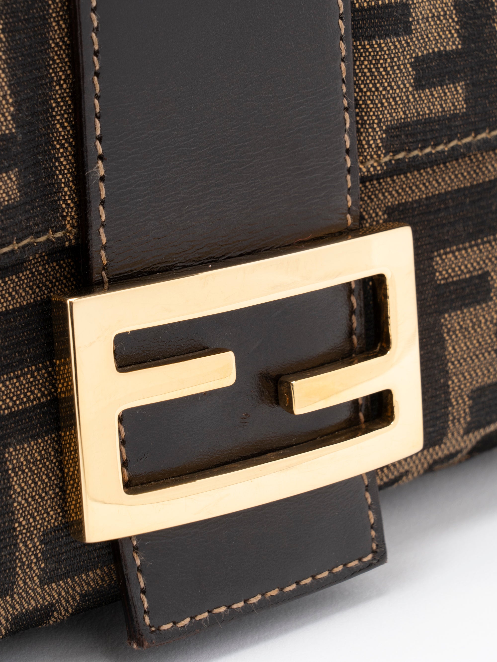 フェンディ ズッカ マンマバケット ショルダーバッグ キャンバス