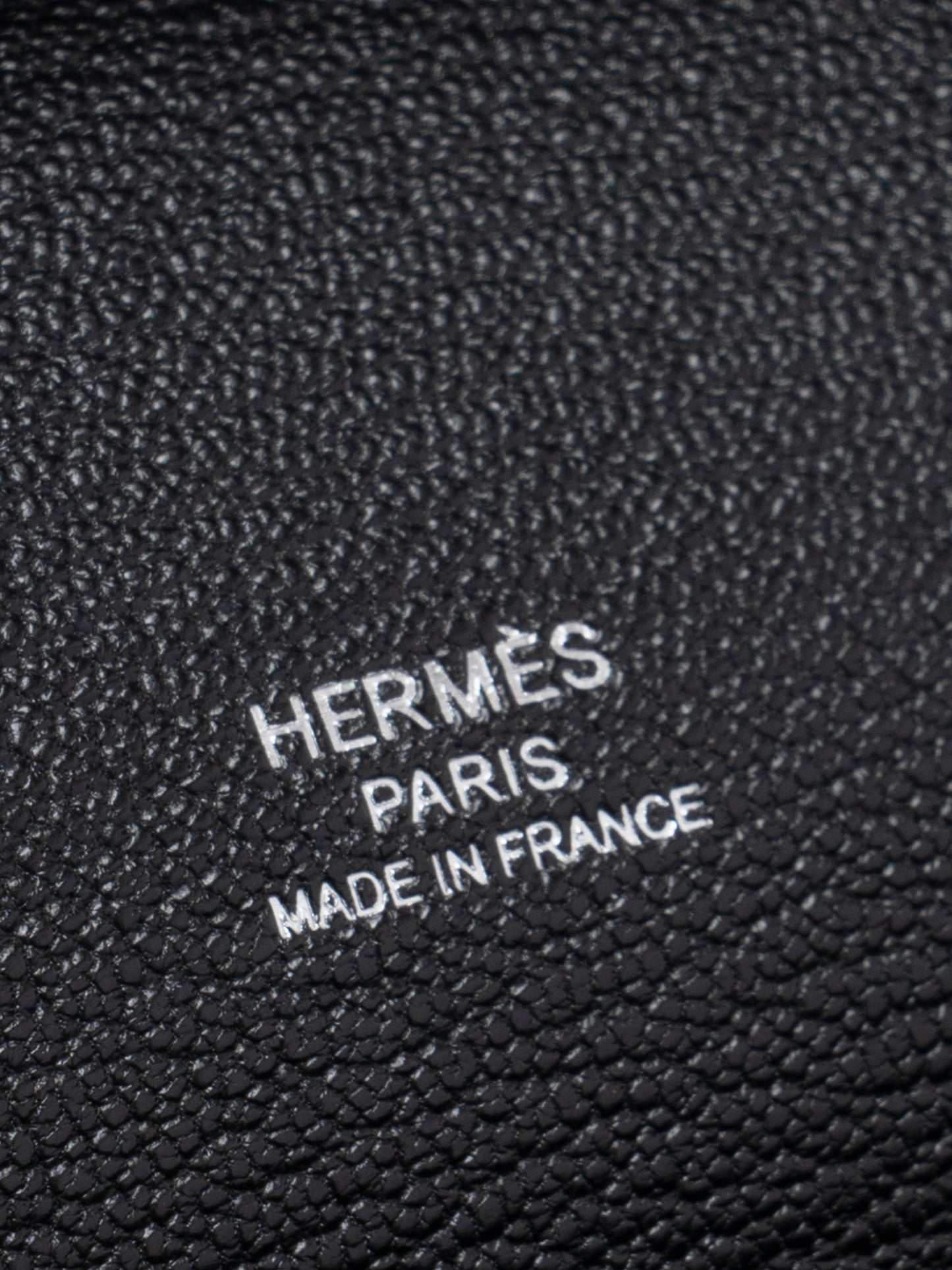 エルメス ジプシエール28 ショルダーバッグ W刻:2024年 トリヨンクレマンス ブラック シルバー金具