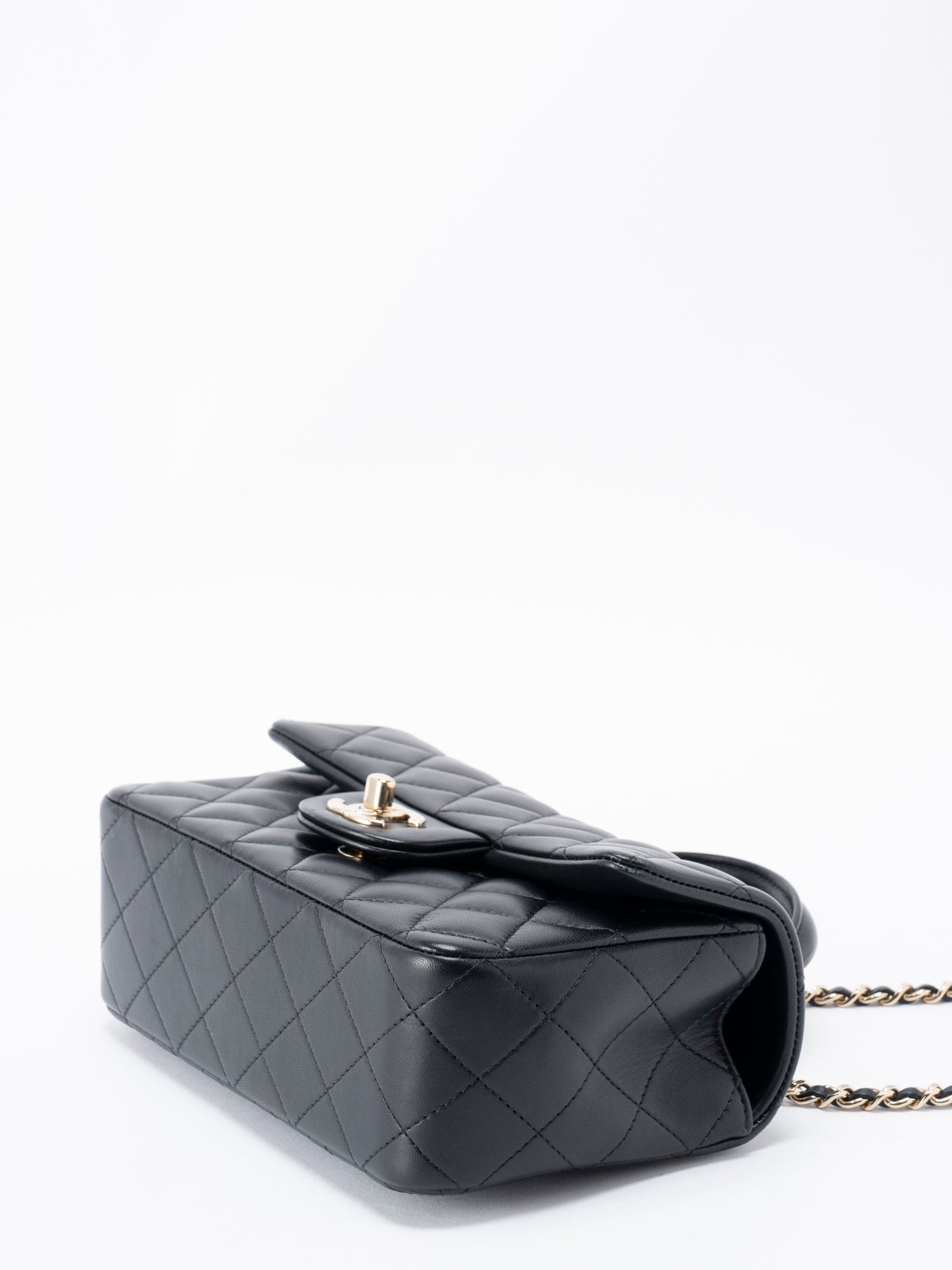 シャネル トップハンドル ミニフラップ シリアルプレート 2WAYショルダーバッグ ラムスキン ブラック ゴールド金具