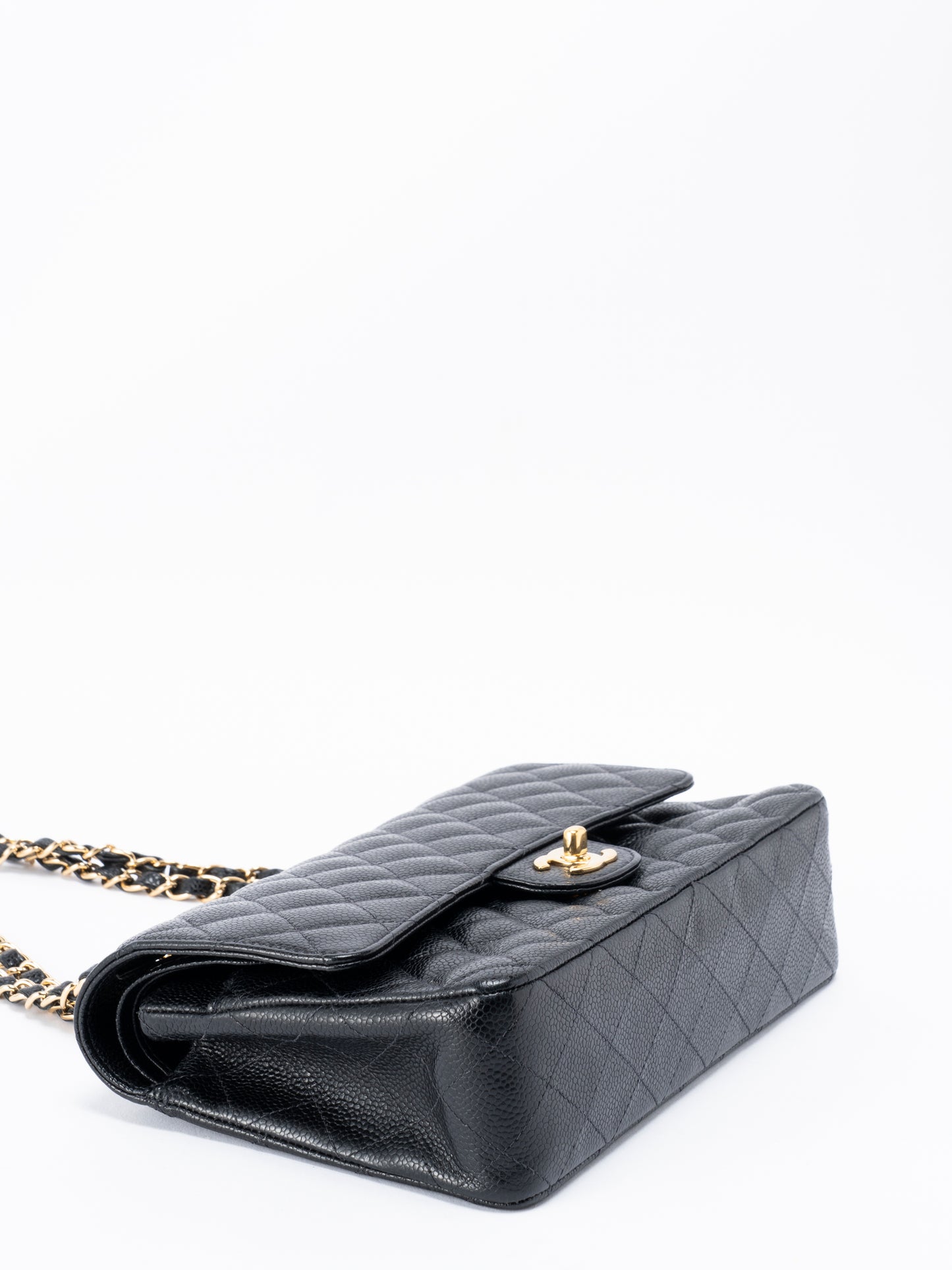 シャネル Wフラップ マトラッセ25 ショルダーチェーンバッグ キャビアスキン ブラック ゴールド金具