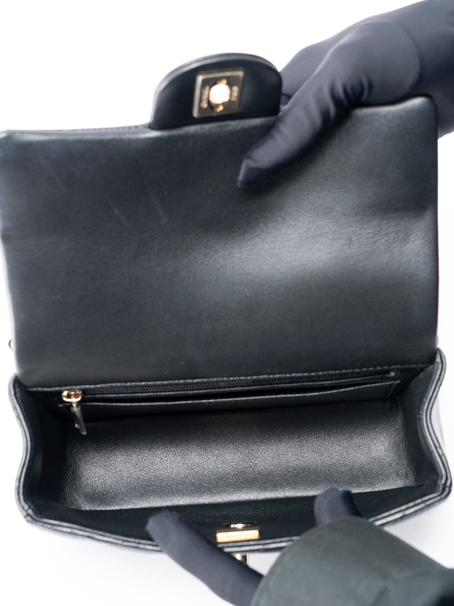 シャネル トップハンドル ミニフラップ シリアルプレート 2WAYショルダーバッグ ラムスキン ブラック ゴールド金具