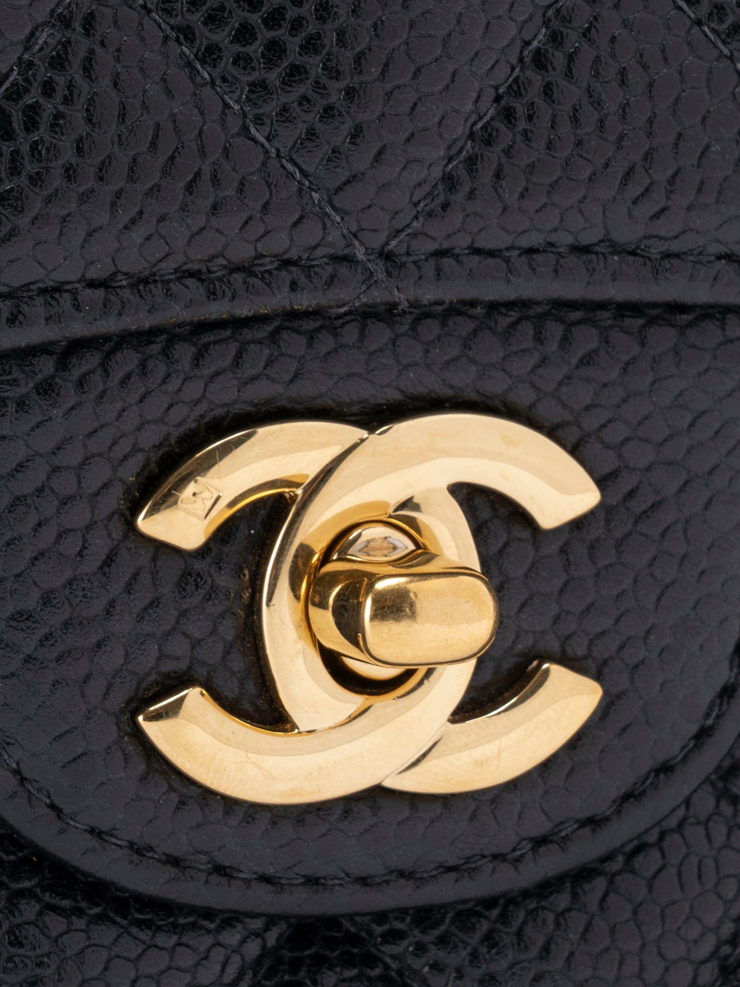 シャネル Wフラップ マトラッセ25 ショルダーチェーンバッグ キャビアスキン ブラック ゴールド金具