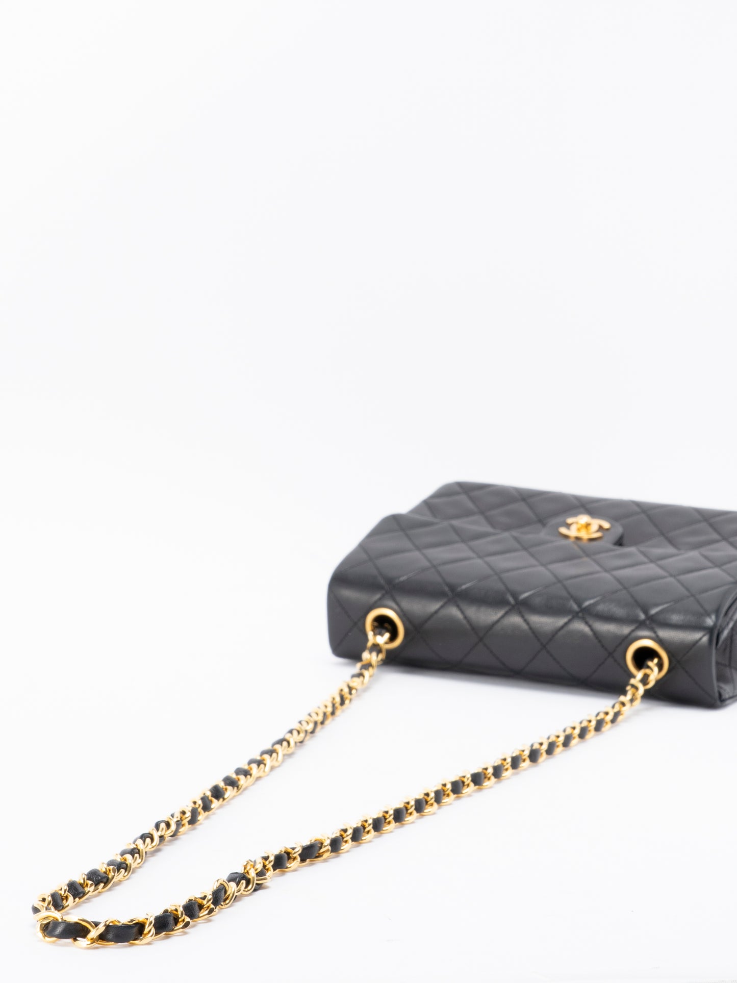 シャネル ミニマトラッセ20 チェーンショルダーバッグ ラムスキン ブラック ゴールド金具