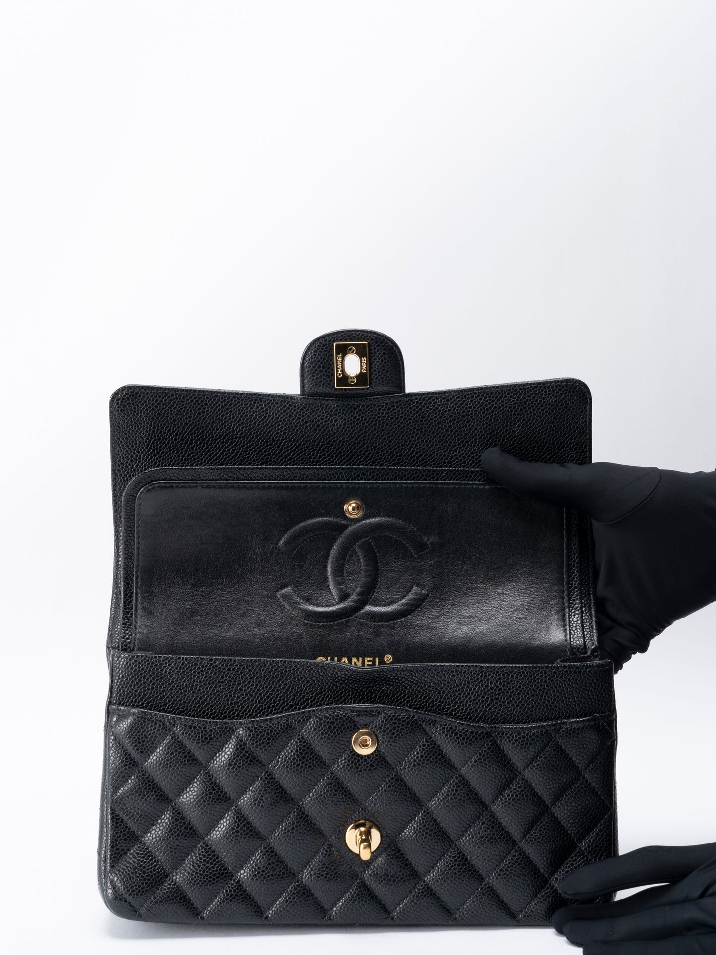 シャネル Wフラップ マトラッセ25 ショルダーチェーンバッグ キャビアスキン ブラック ゴールド金具