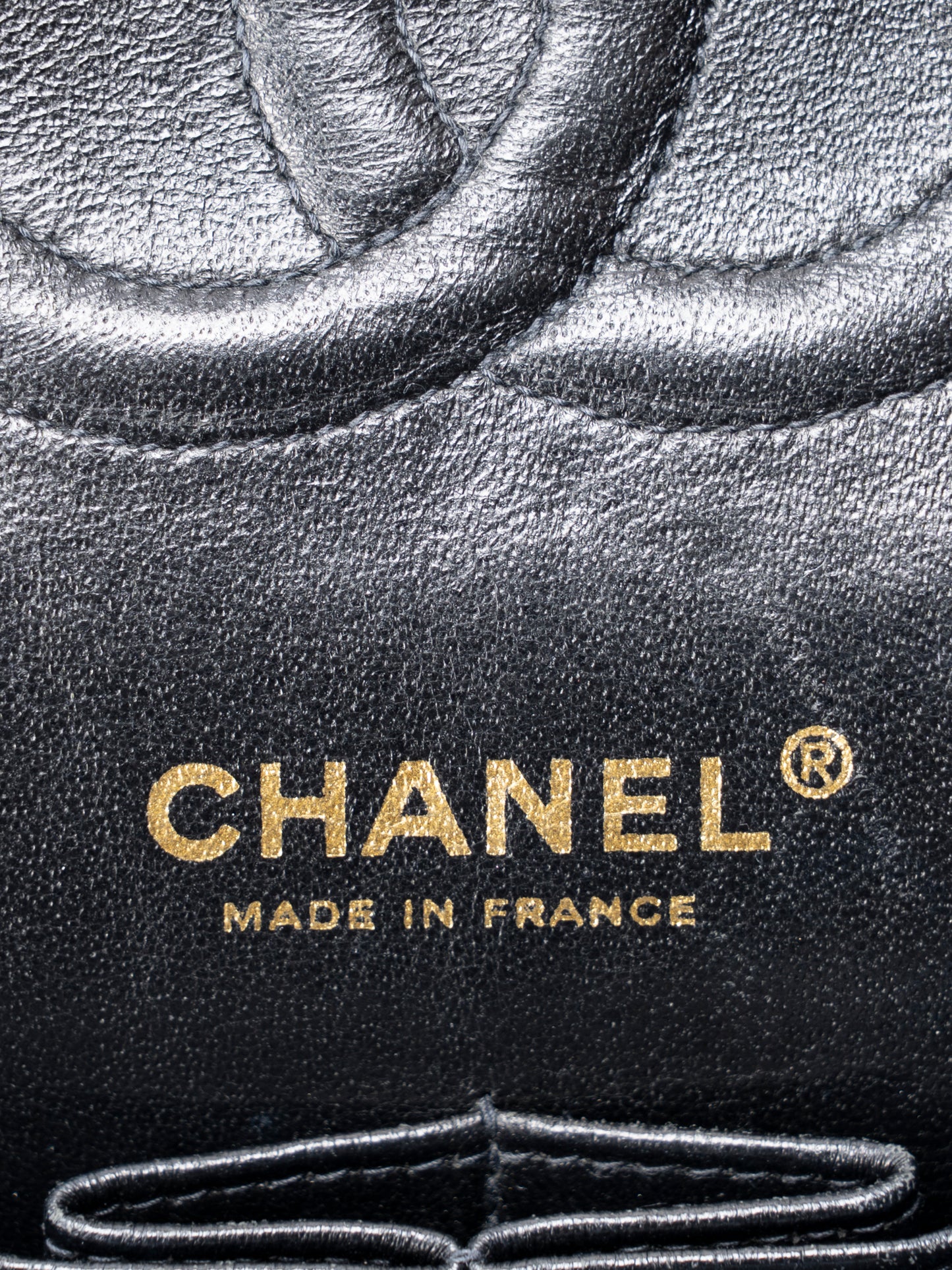 シャネル Wフラップ マトラッセ25 ショルダーチェーンバッグ キャビアスキン ブラック ゴールド金具