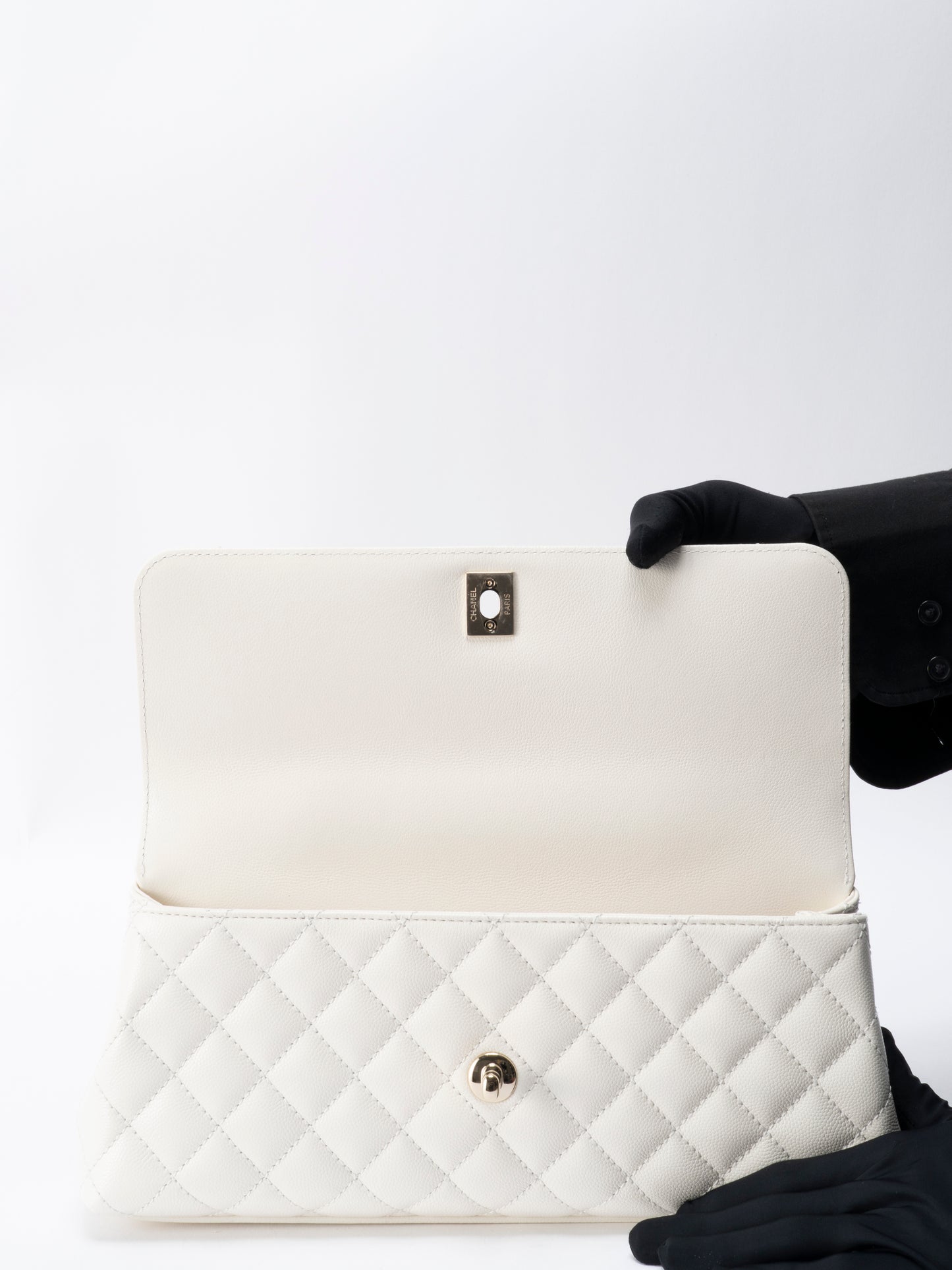 シャネル マトラッセ  ココハンドル29 シリアルプレート チェーンショルダーバッグ バッグ キャビアスキン ホワイト ゴールド金具 新品