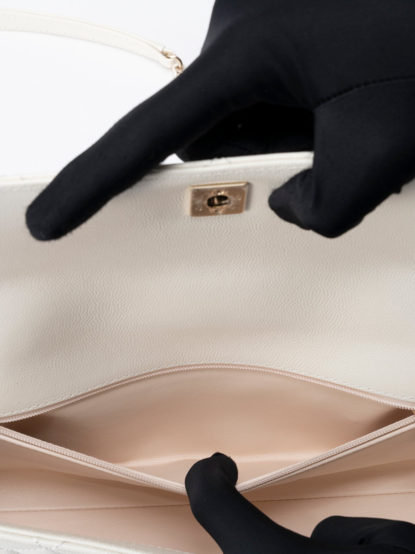 シャネル マトラッセ  ココハンドル29 シリアルプレート チェーンショルダーバッグ バッグ キャビアスキン ホワイト ゴールド金具 新品