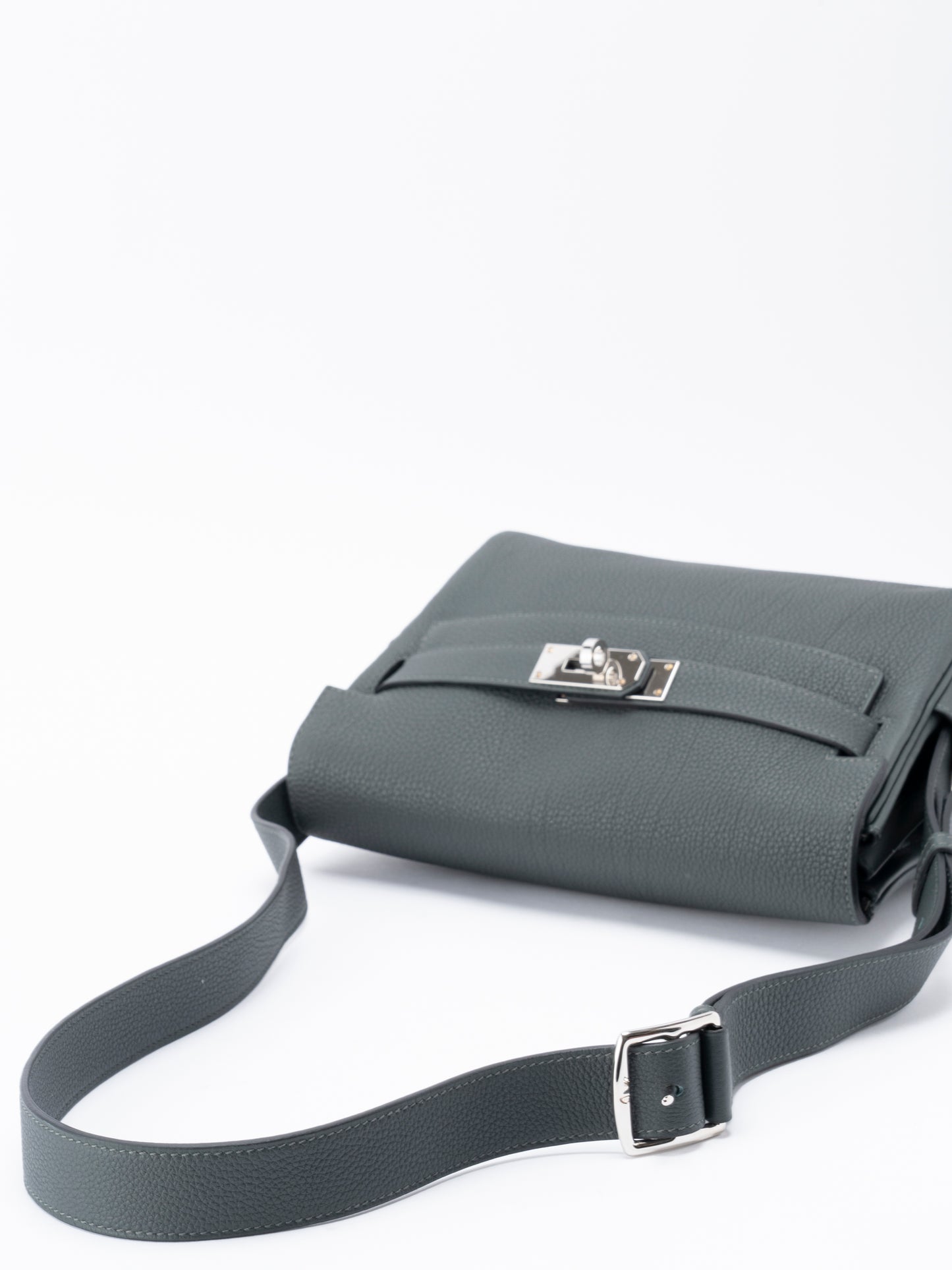 エルメス ケリーメッセンジャーPM ショルダーストラップ K刻:2025年 トゴ ヴェールマングローブ シルバー金具