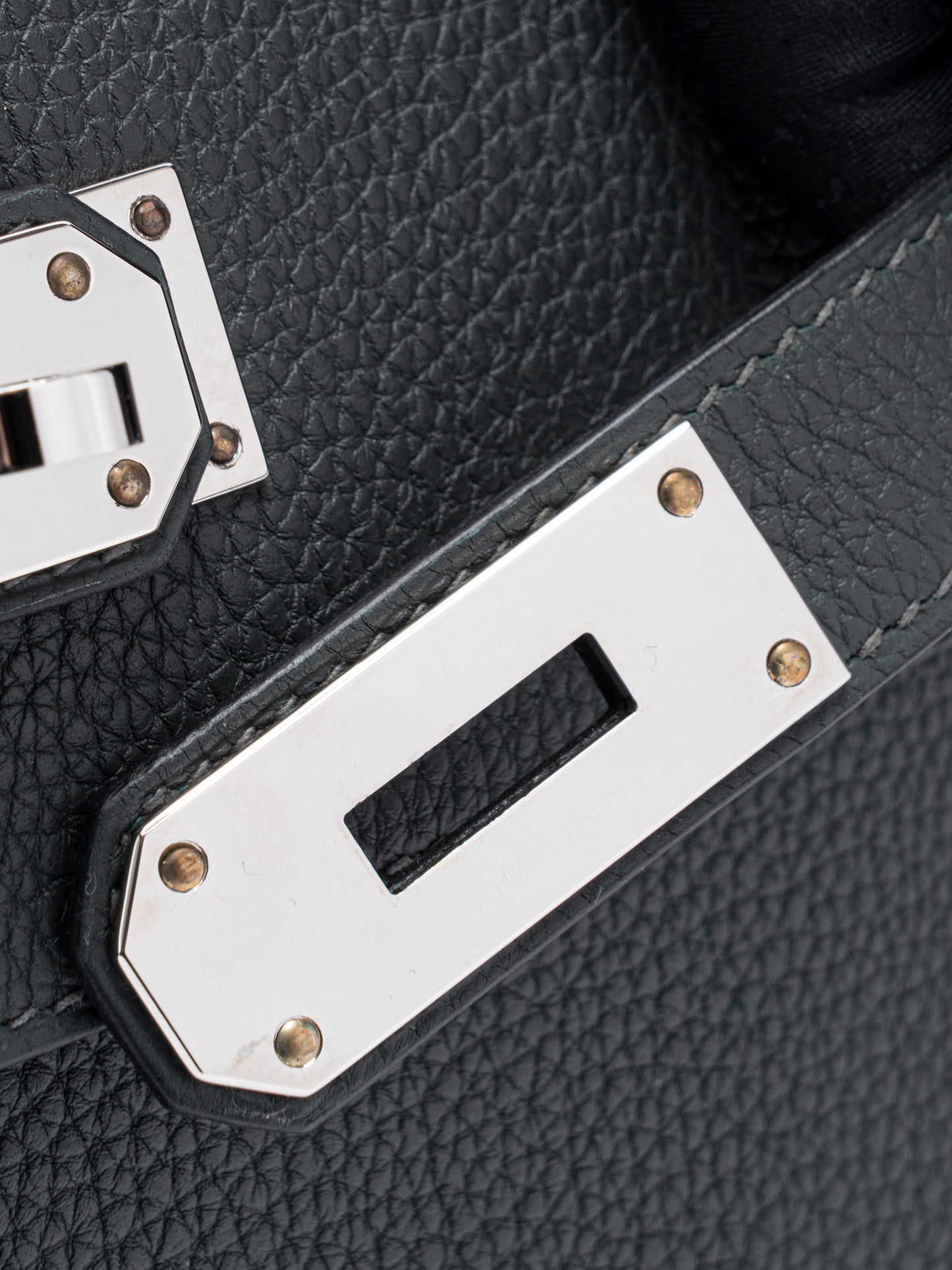 エルメス ケリーメッセンジャーPM ショルダーストラップ K刻:2025年 トゴ ヴェールマングローブ シルバー金具