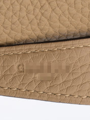 Hermès Lindy 26 Shoulder Bag, Stamp G: 2026, Taurillon Clemence, Dune 2D, Gold Hardware, New