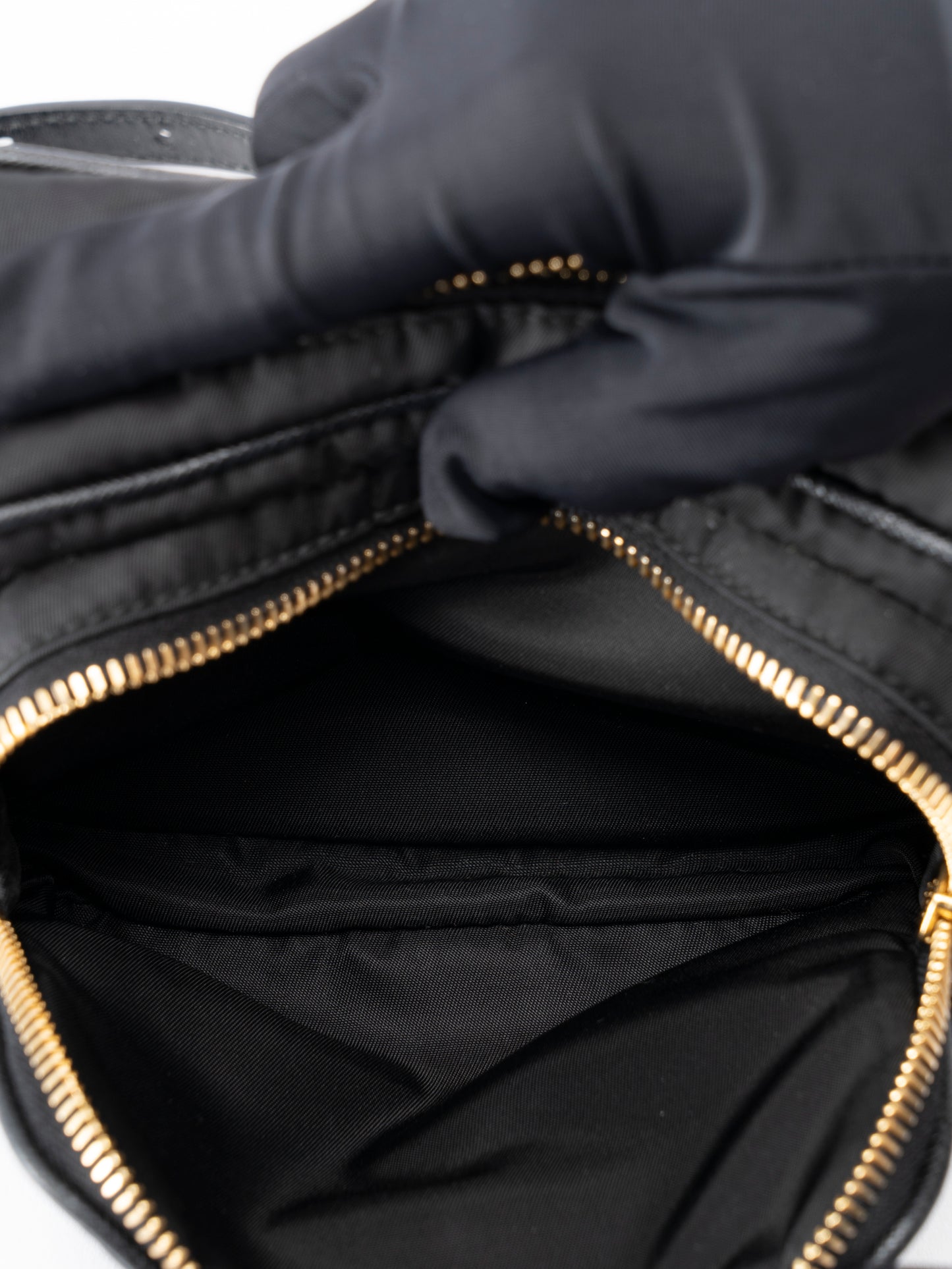 プラダ ミニショルダーバッグ ナイロン ブラック ゴールド金具