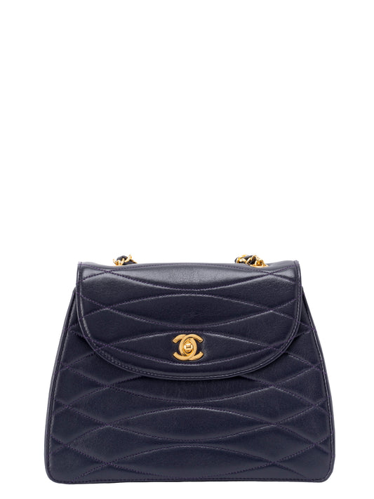 シャネル ウェーブステッチ チェーンショルダーバッグ ラムスキン ダークパープル ゴールド金具