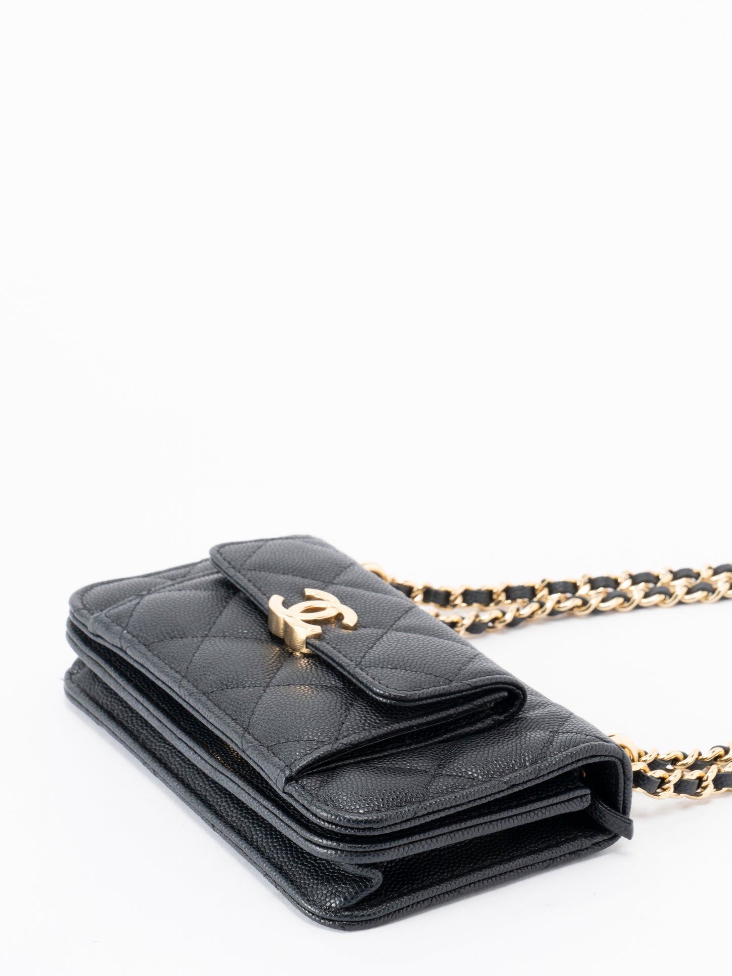 シャネル マトラッセ チェーンクラッチ ランダムシリアル キャビアスキン ブラック ゴールド金具