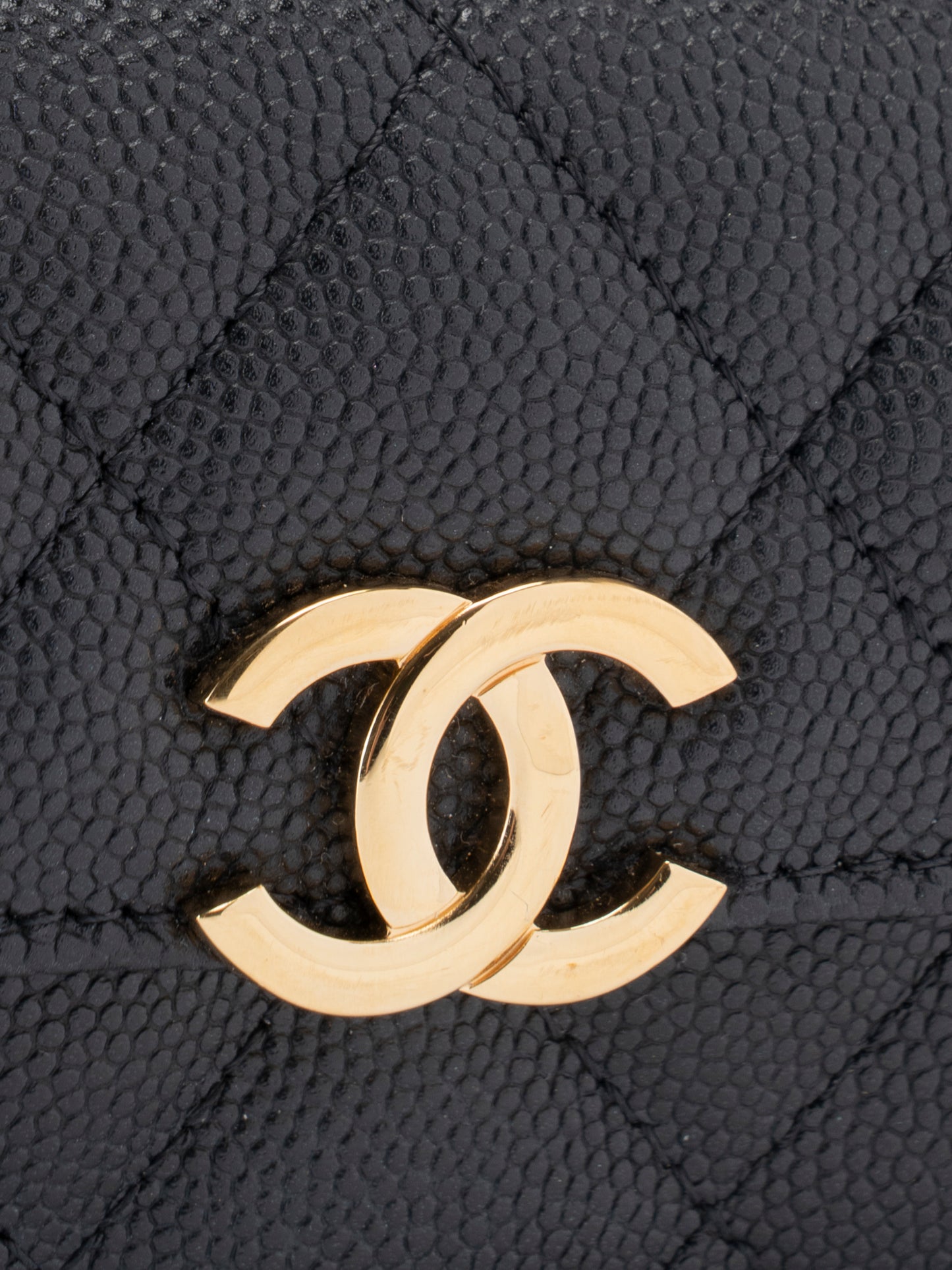 シャネル マトラッセ チェーンクラッチ ランダムシリアル キャビアスキン ブラック ゴールド金具