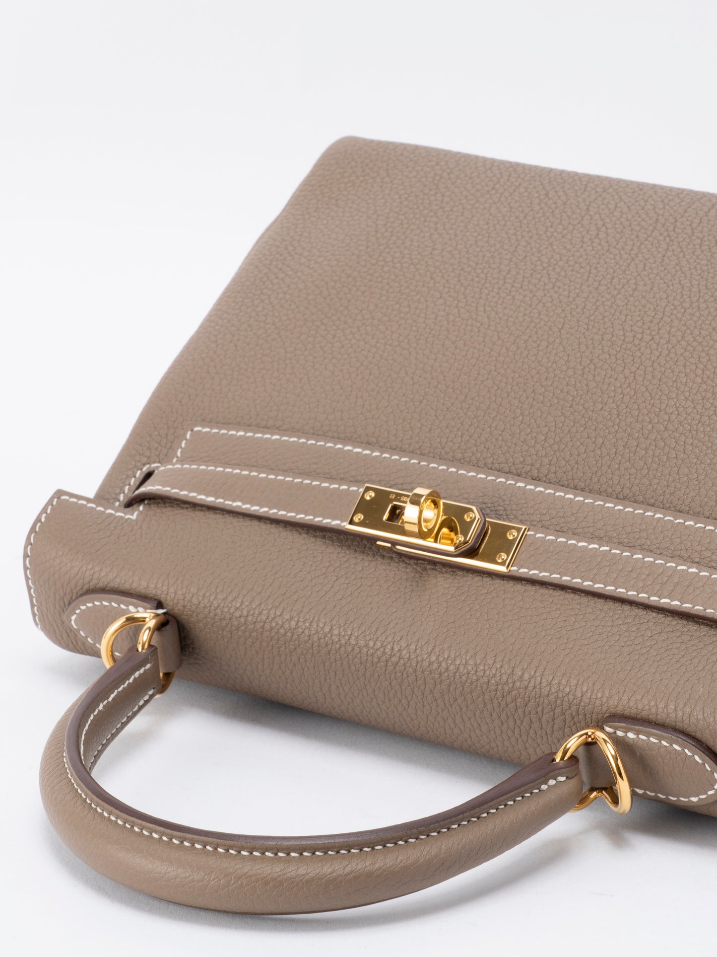 エルメス ケリー25 ハンドバッグ 内縫い B刻:2023年 トゴ エトゥープ18 ゴールド金具