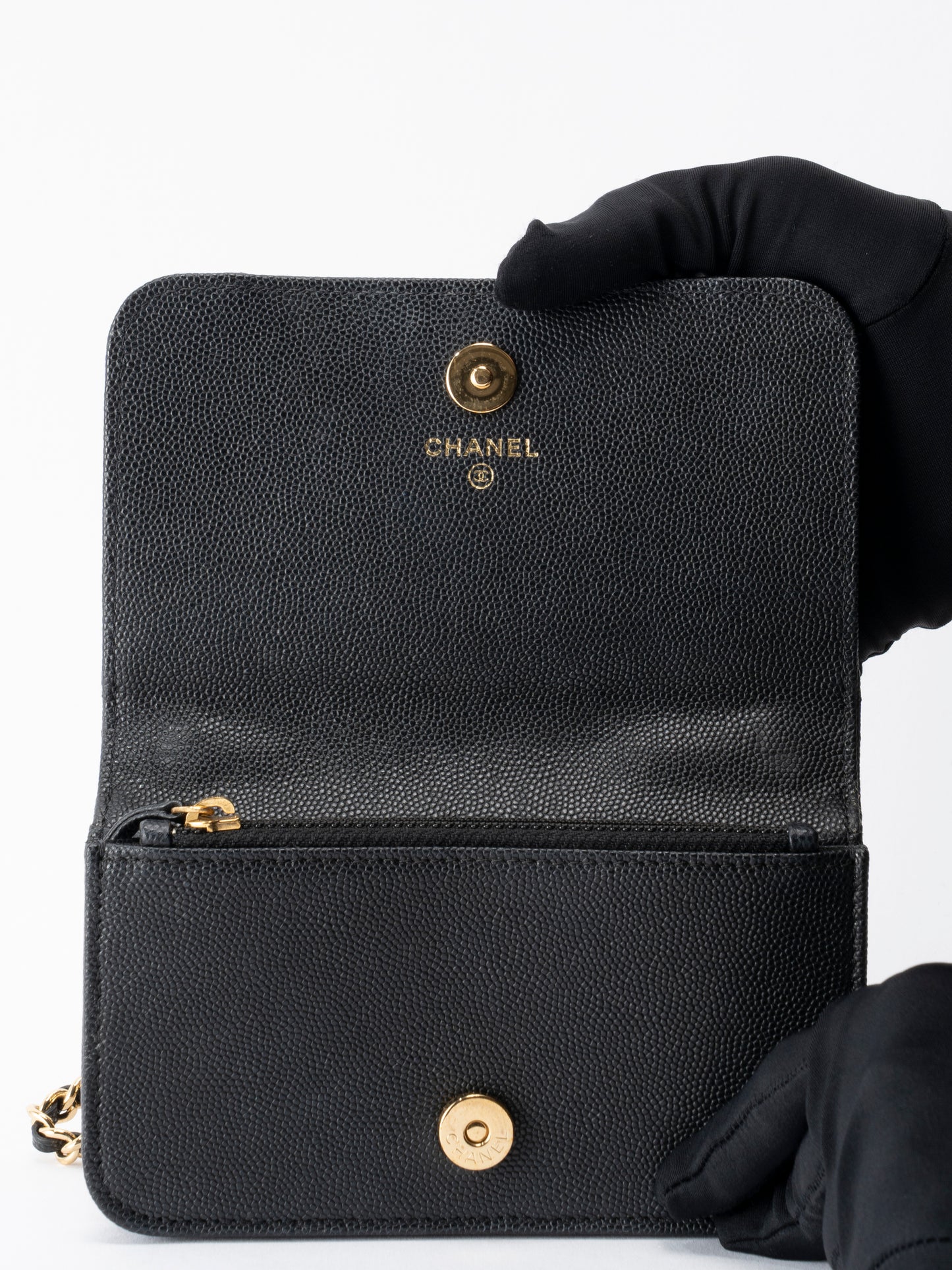 シャネル マトラッセ チェーンクラッチ ランダムシリアル キャビアスキン ブラック ゴールド金具