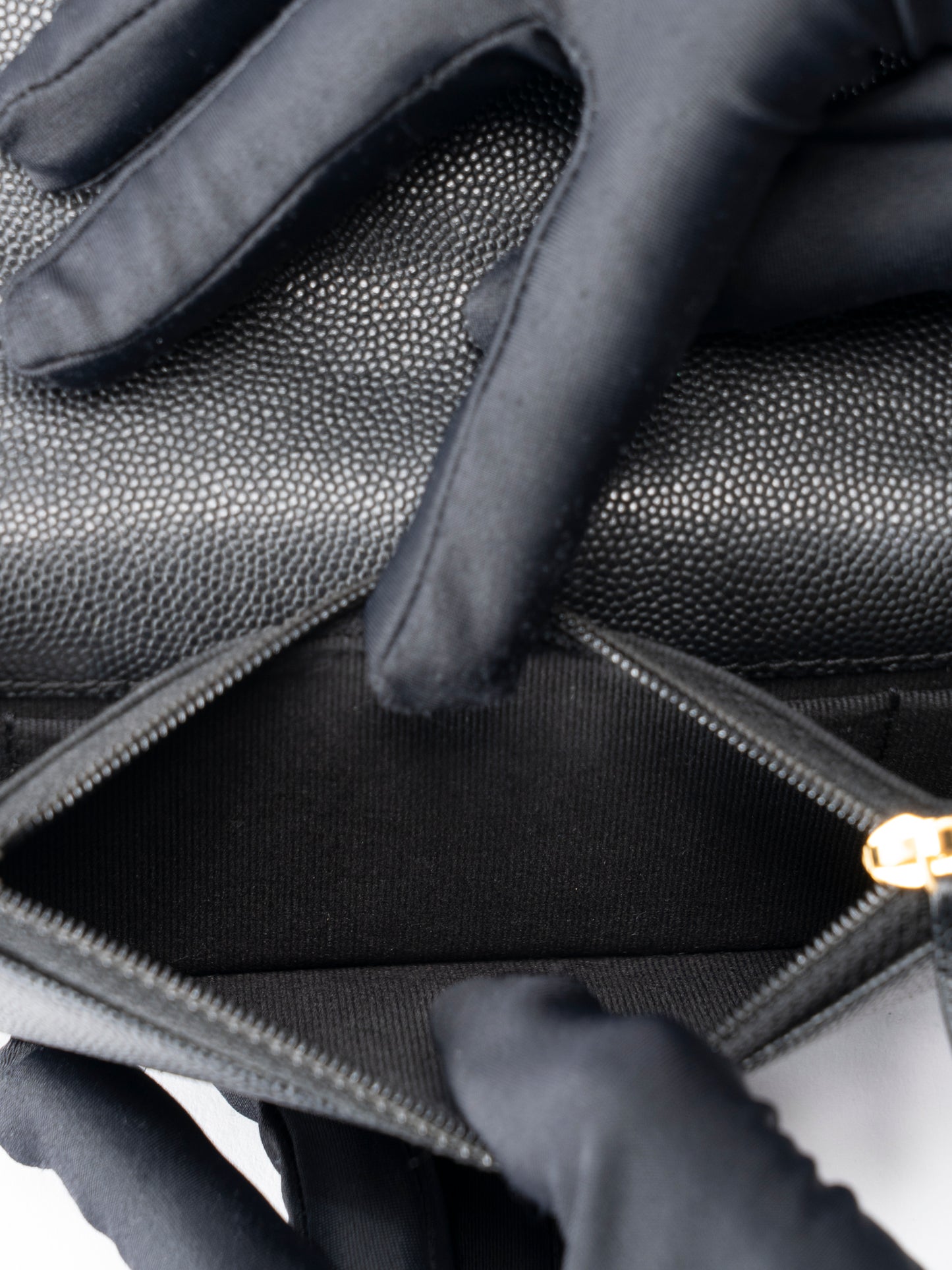 シャネル マトラッセ チェーンクラッチ ランダムシリアル キャビアスキン ブラック ゴールド金具