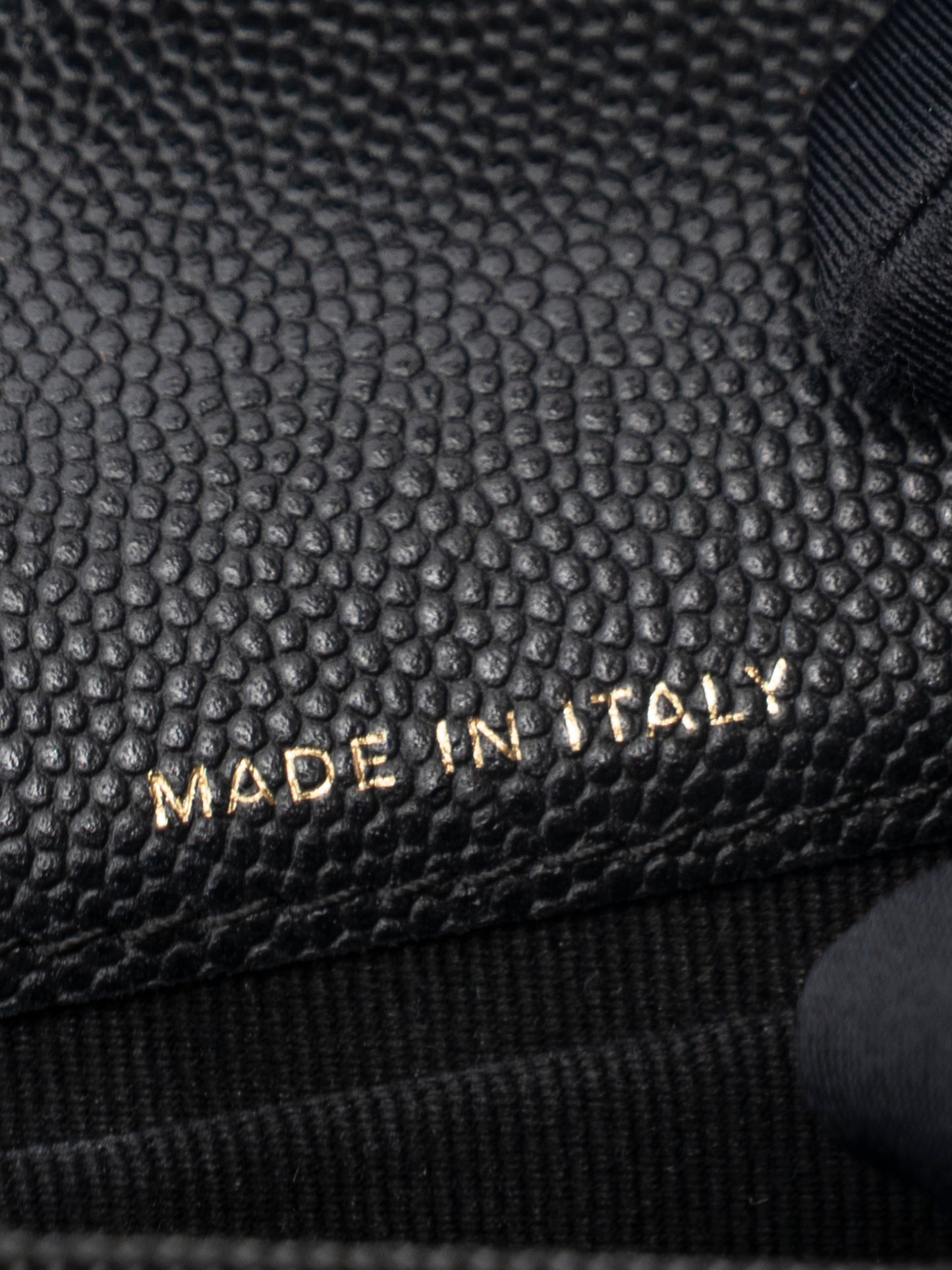 シャネル マトラッセ チェーンクラッチ ランダムシリアル キャビアスキン ブラック ゴールド金具