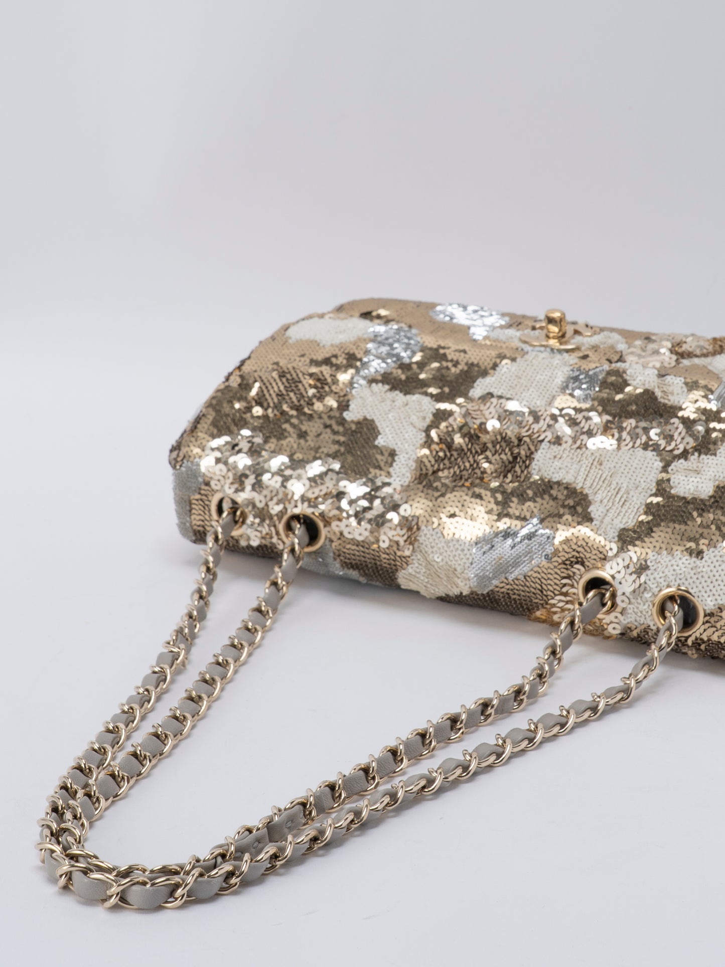 シャネル ココマーク フラップチェーンショルダーバッグ スパンコール ゴールド×ホワイト ゴールド金具