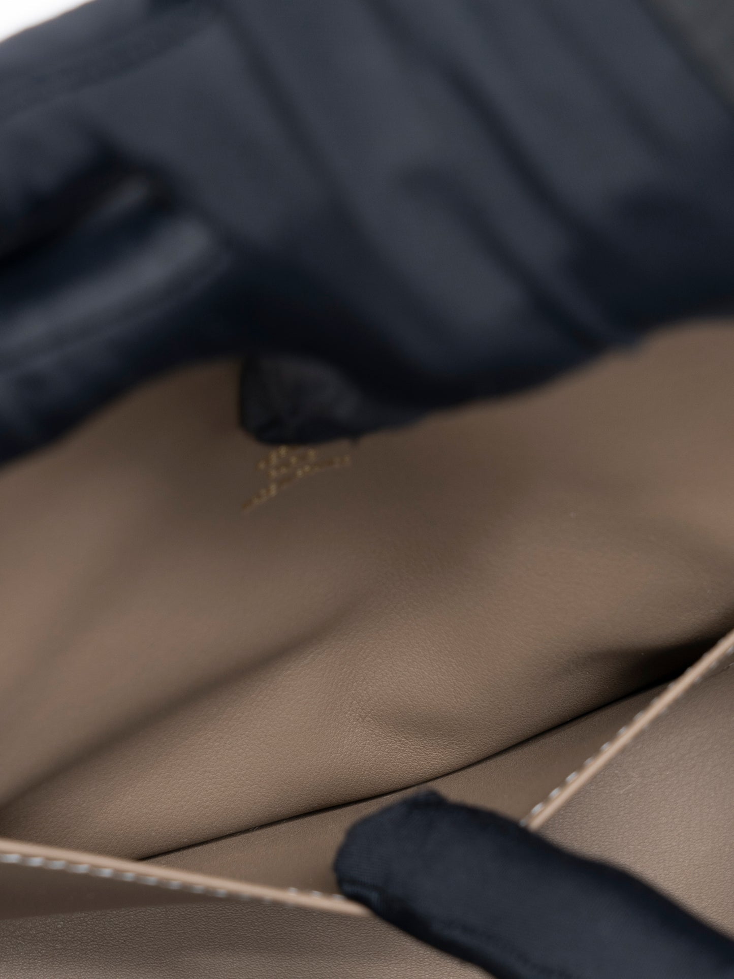 エルメス ポシェットケリー ハンドバッグ G刻:2026年 スイフト エトゥープ ゴールド金具 新品