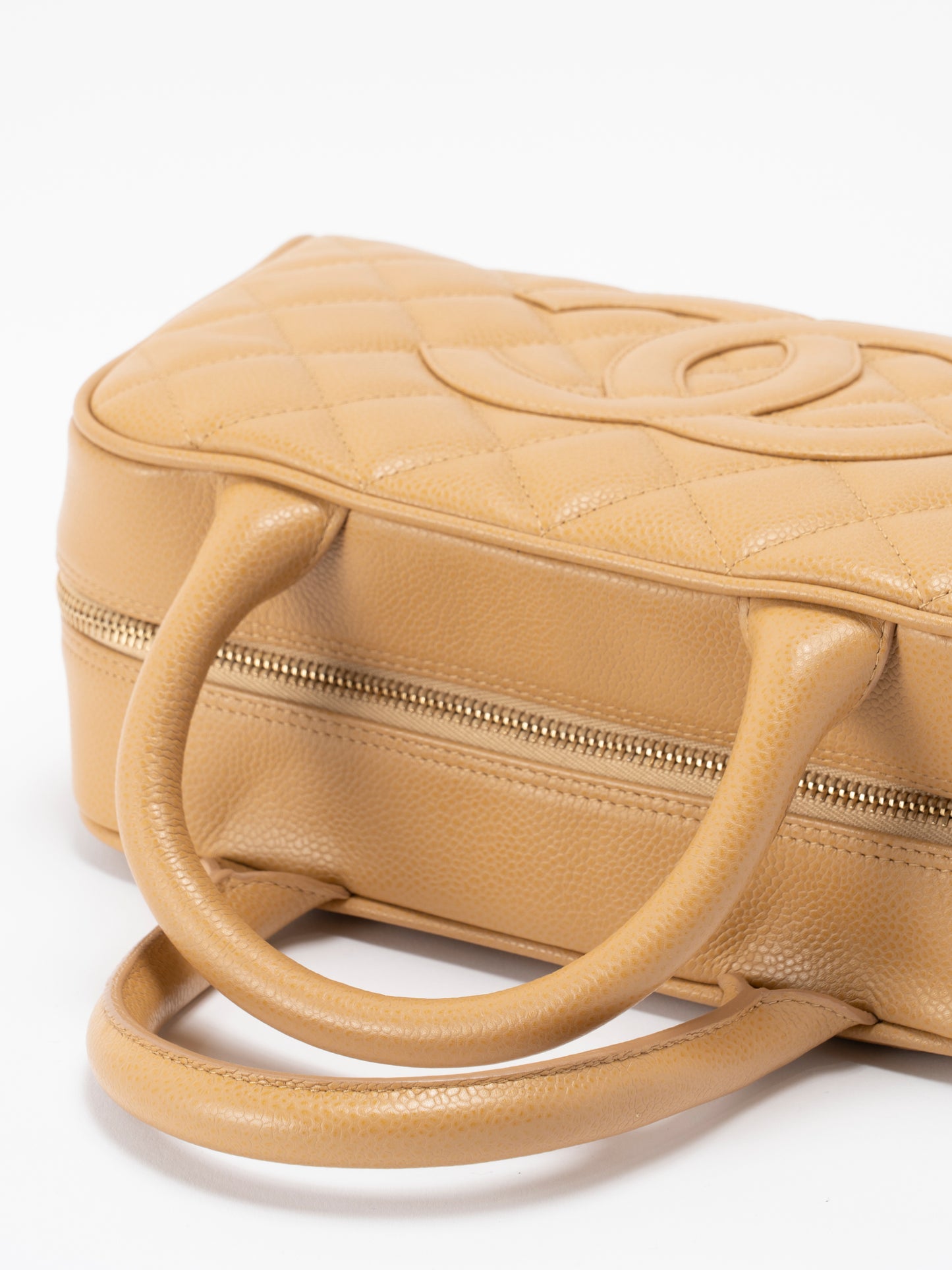 シャネル マトラッセ ハンドバッグ キャビアスキン ベージュ ゴールド金具