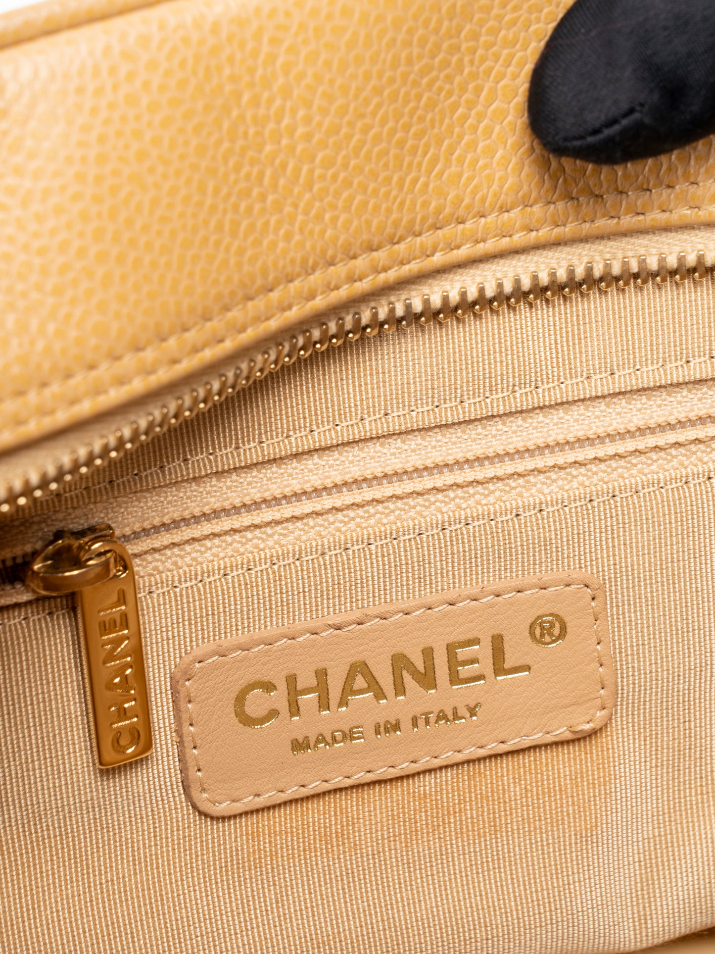 シャネル マトラッセ ハンドバッグ キャビアスキン ベージュ ゴールド金具