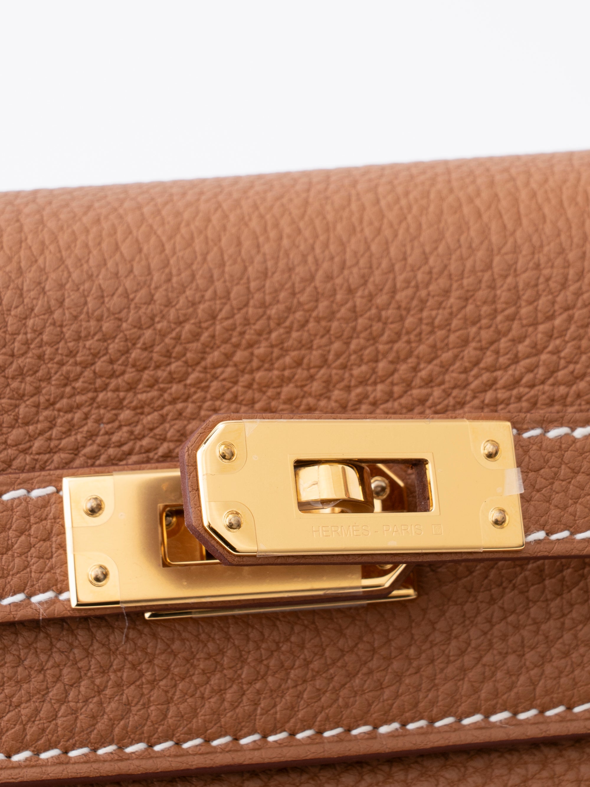Hermès Kelly 25 Handbag, Interior Stitched, G Stamp: 2026, Togo Gold 37, Gold Hardware, New
