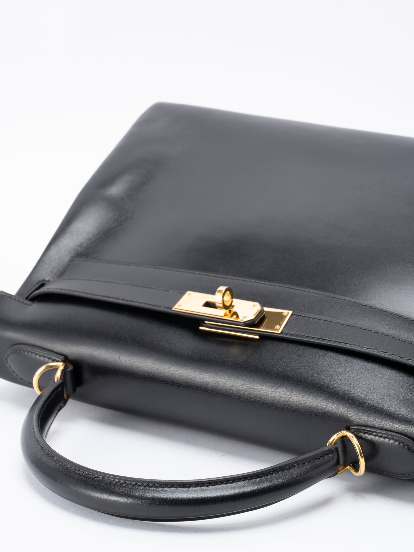 エルメス ケリー32 ハンドバッグ 内縫い □E刻:2001年 ボックスカーフ ブラック ゴールド金具