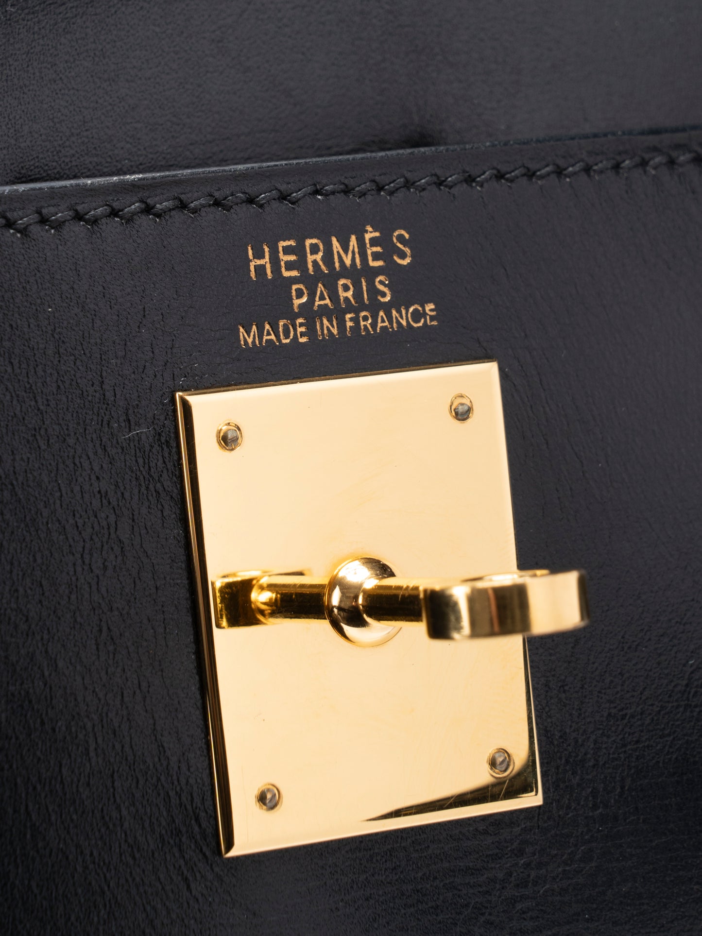 エルメス ケリー32 ハンドバッグ 内縫い □E刻:2001年 ボックスカーフ ブラック ゴールド金具
