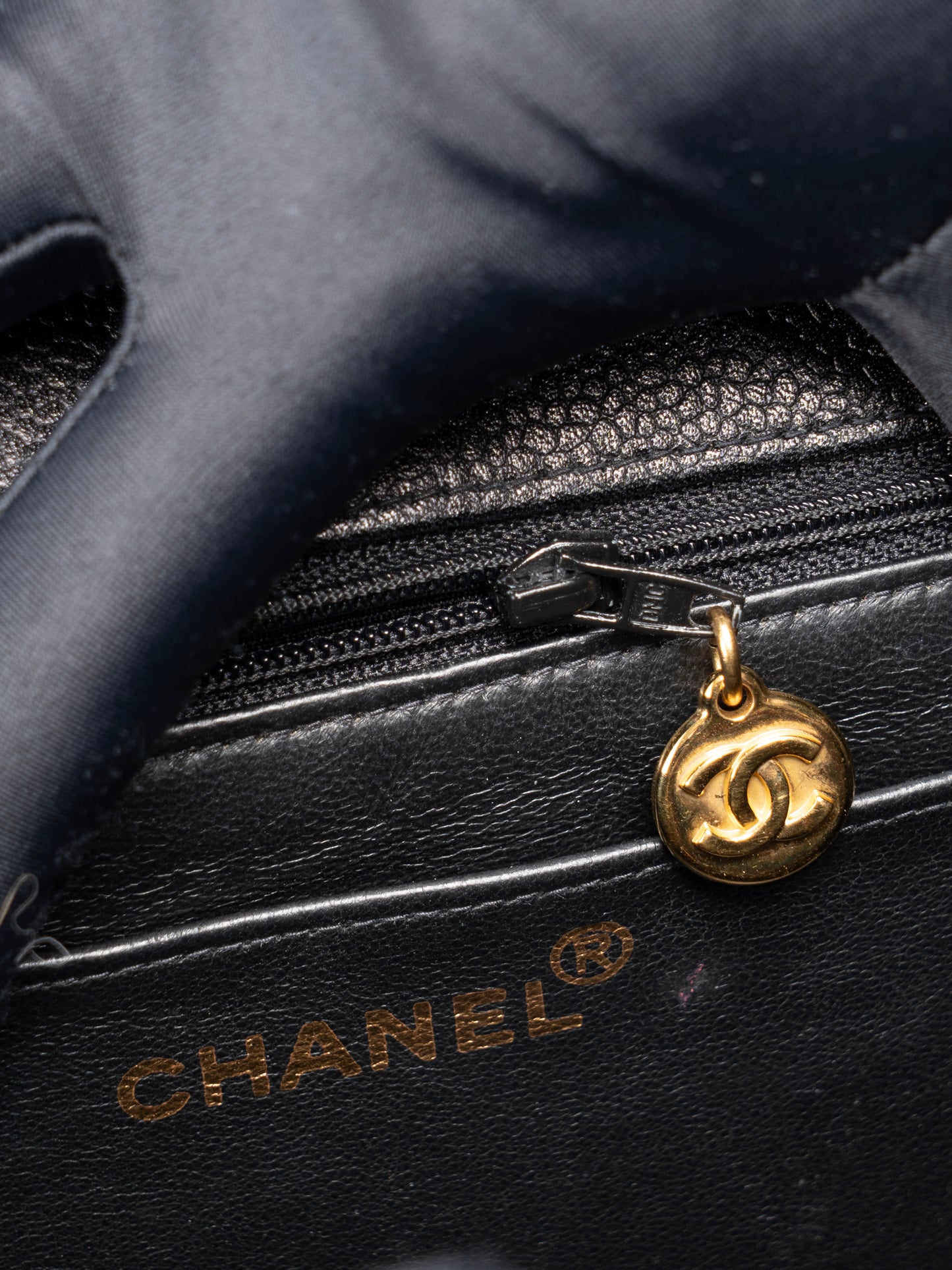 シャネル マトラッセ チェーンショルダーバッグ キャビアスキン ブラック ゴールド金具