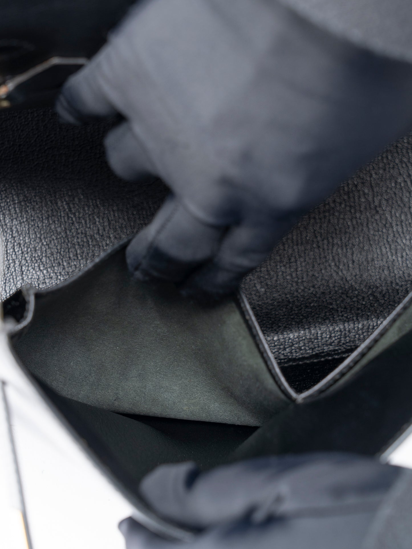 エルメス ケリー32 ハンドバッグ 内縫い □E刻:2001年 ボックスカーフ ブラック ゴールド金具